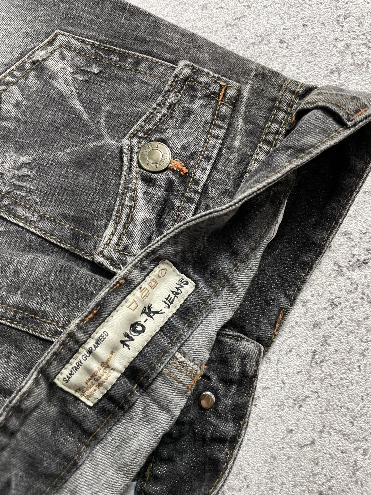 If Six Was Nine 2000s No K - Faded Black Mud Wash Denim Mini Skirt Gothic Size 30" / US 8 / IT 44 - 3 Thumbnail