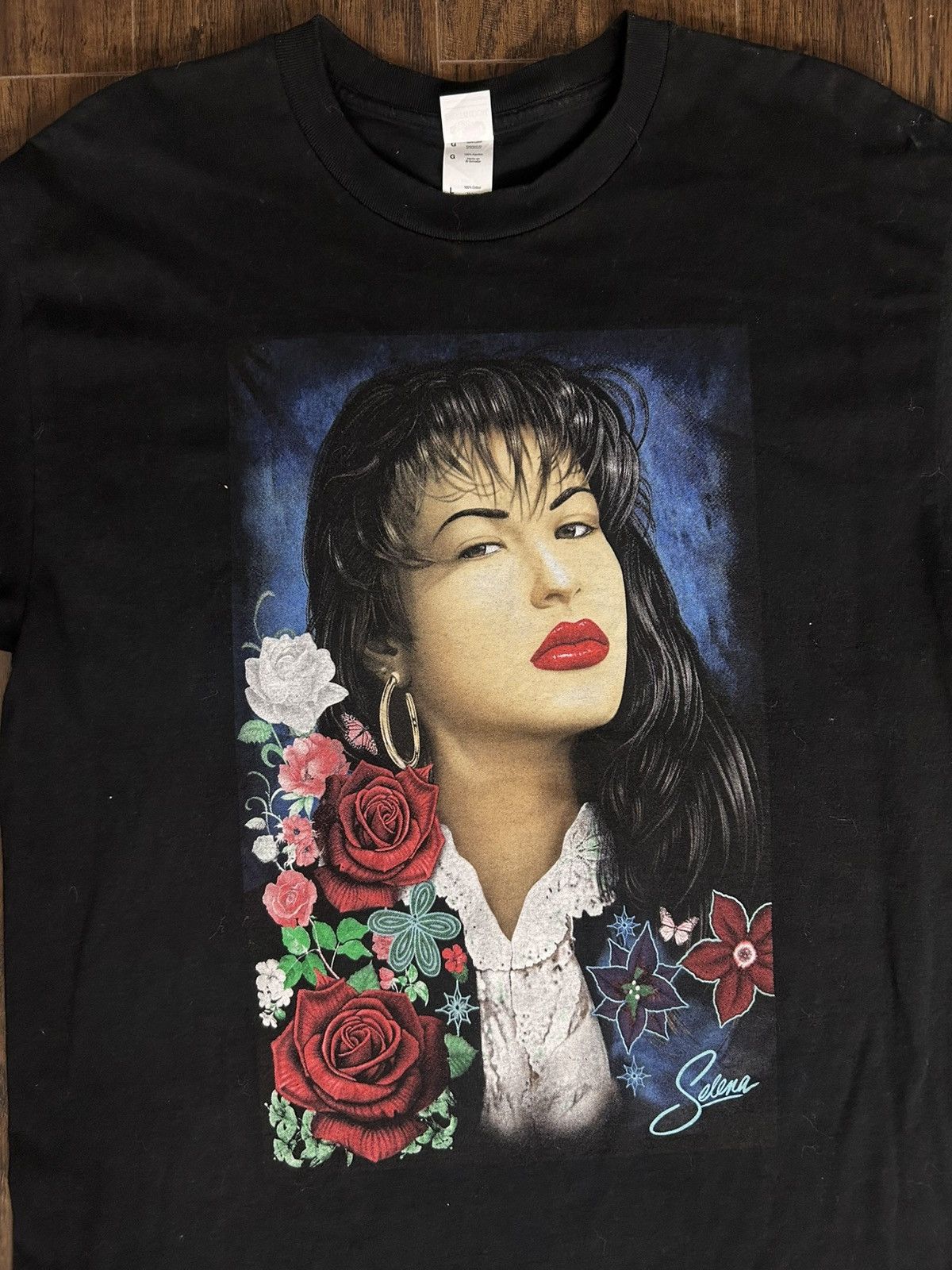 Fruit Of The Loom Selena Quintanilla Graphic Flower Shirt Size L / US 10 / IT 46 - 2 Thumbnail