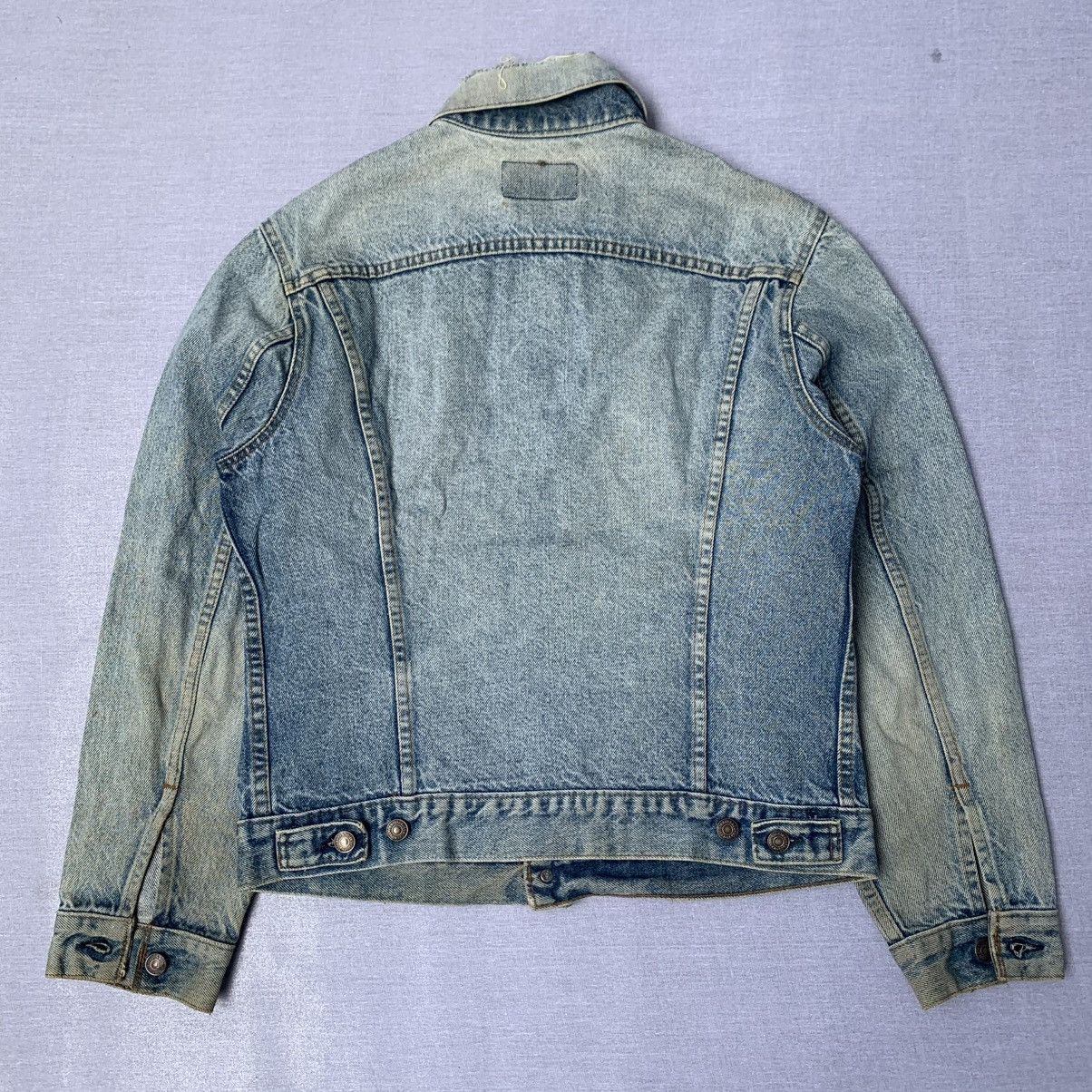 Levi's vintage Levi's trucker jacket distressed Size US L / EU 52-54 / 3 - 2 Thumbnail