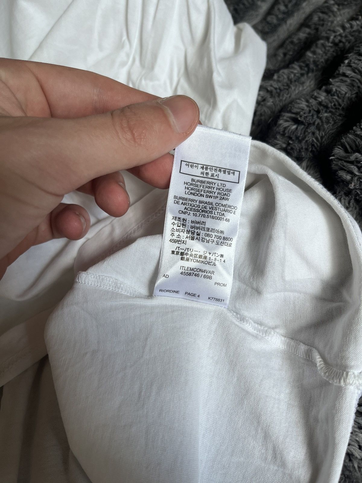 Burberry Burberry Fawn Print T-Shirt – “They Do Not Love” Quote Size US M / EU 48-50 / 2 - 8 Thumbnail