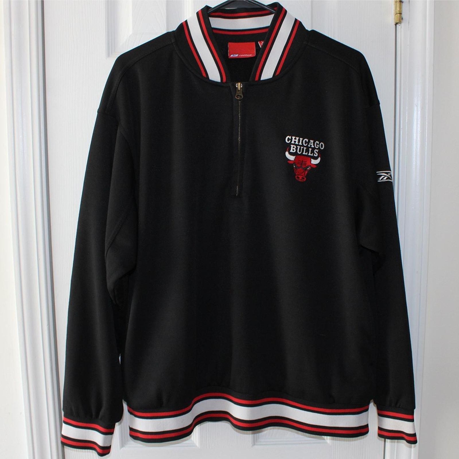 Reebok Vintage 90's Black Reebok Chicago Bulls NBA Varsity Jacket Size US L / EU 52-54 / 3 - 2 Thumbnail