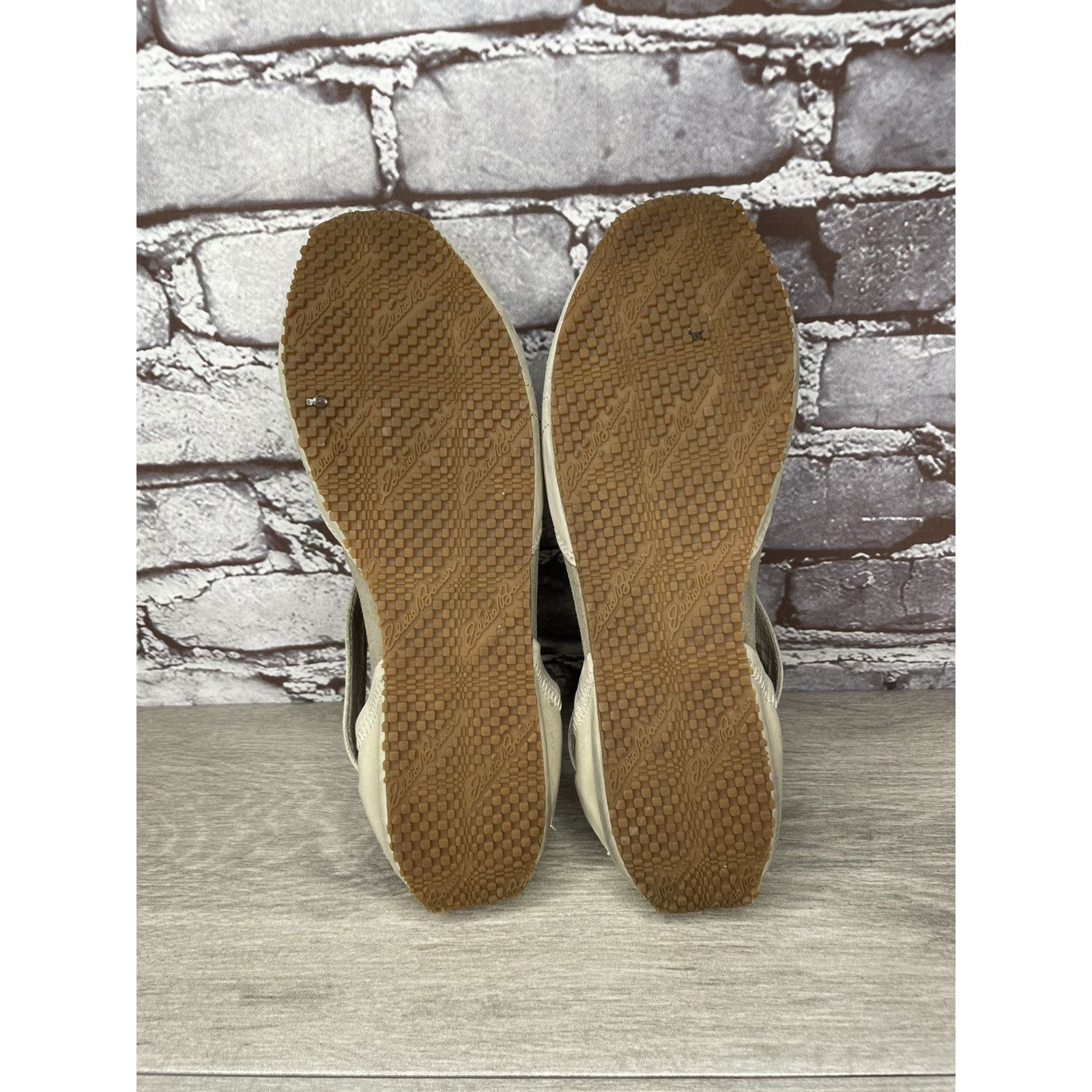 Eddie Bauer Eddie Bauer Beige Ivory Leather Closed Clogs Athletic Shoes Size US 10 / IT 40 - 18 Thumbnail