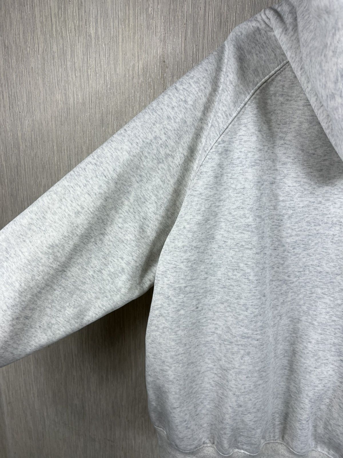 Fear of God Fear of God essentials 1977 velvet logo light gray hoodie Size US S / EU 44-46 / 1 - 25 Thumbnail