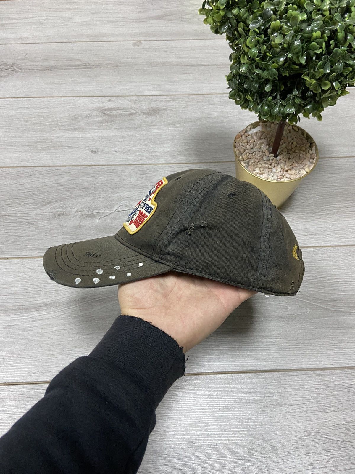Dsquared2 Dsquared2 Canada 🍁 wild free painted fade Italy cap Size ONE SIZE - 2 Thumbnail