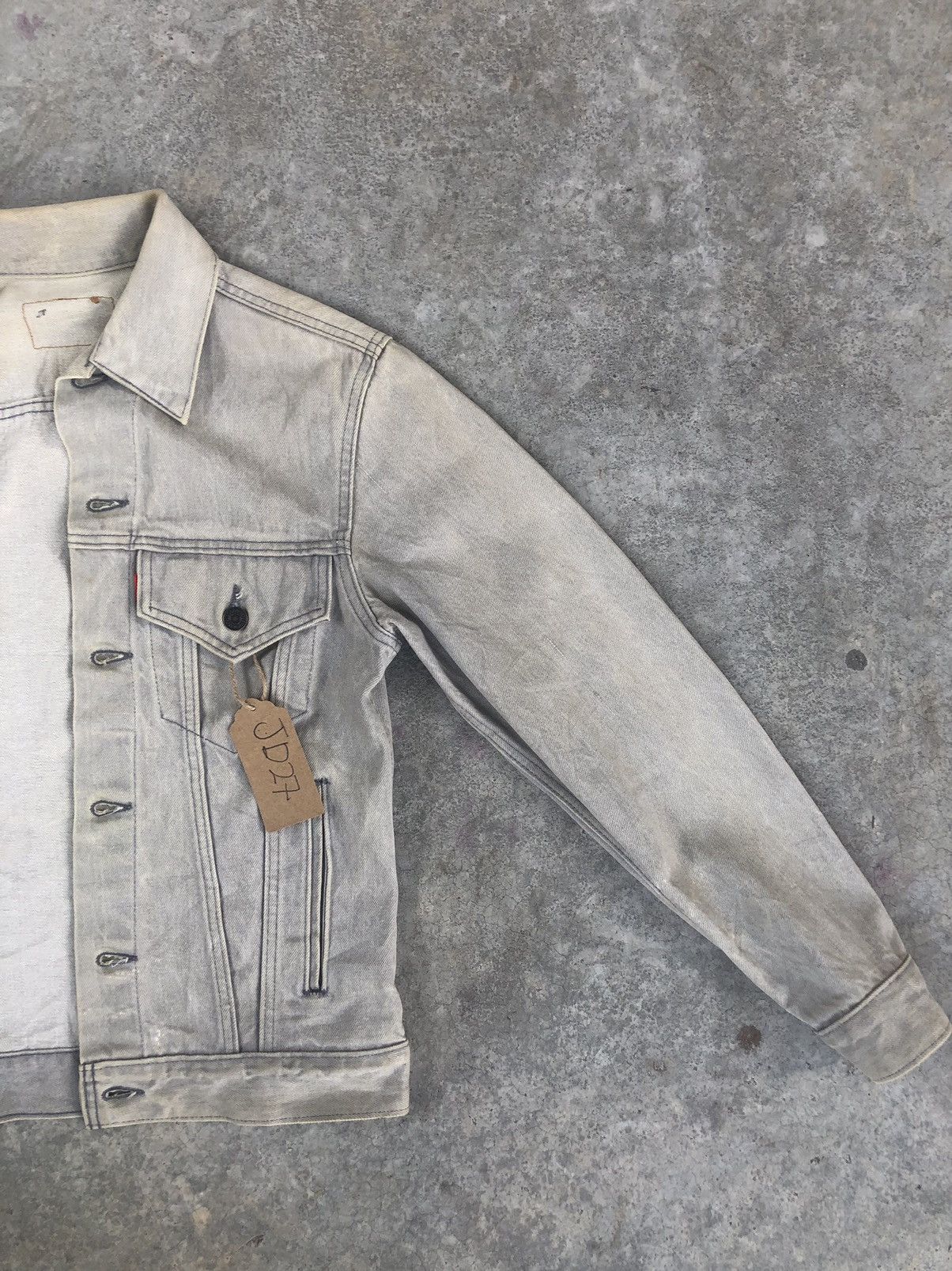 Levi's Vintage 80’s Levi’s Denim Jacket Distressed Denim Size US S / EU 44-46 / 1 - 9 Thumbnail
