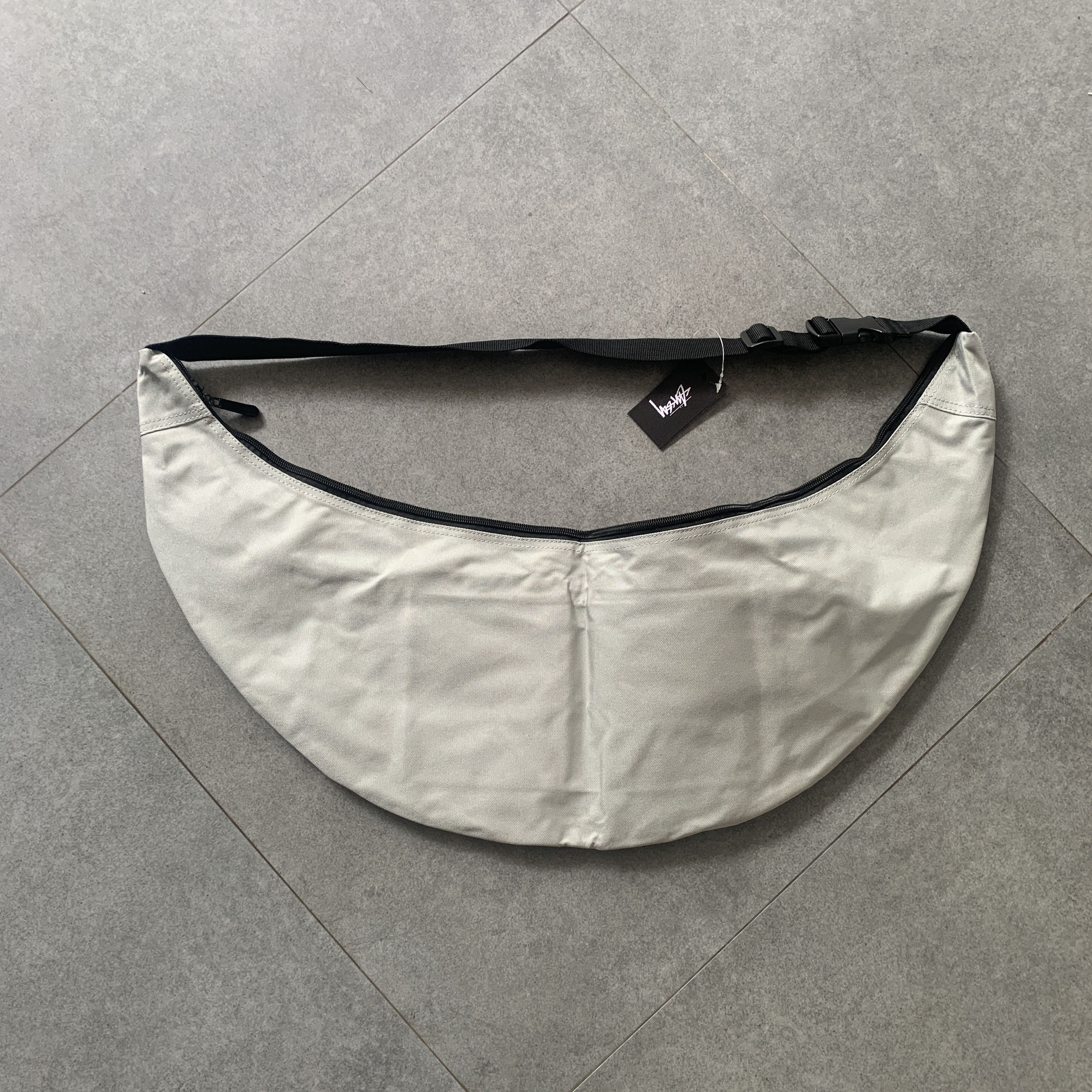 Other STUSSY MAPS SLING BAG IN SILVER Size ONE SIZE - 6 Thumbnail