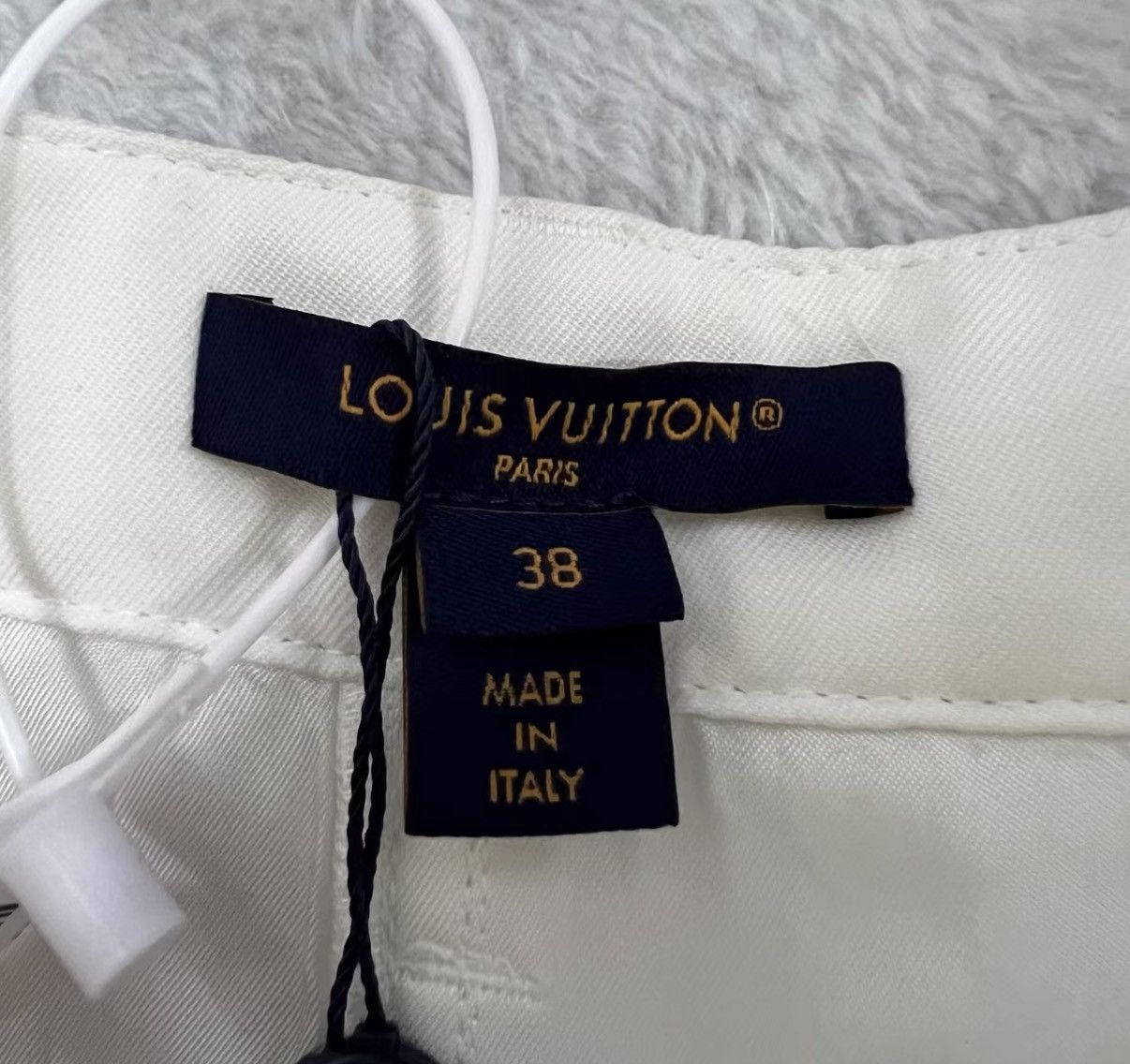 Louis Vuitton Louis Vuitton White Shorts J41 Size 26" / US 2 / IT 38 - 3 Thumbnail