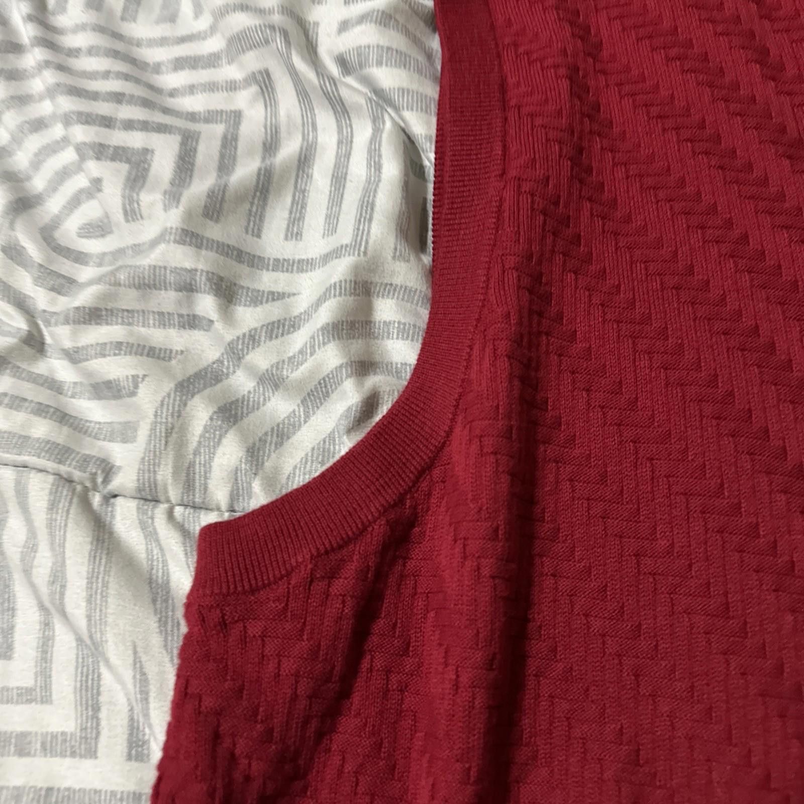 Roundtree & Yorke Roundtree and Yorke Men's burgundy Sweater Vest 1 Casual 2XL Size US XXL / EU 58 / 5 - 2 Thumbnail