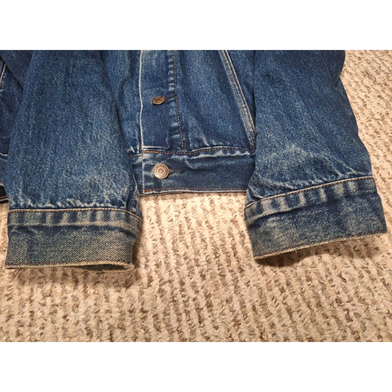 Levi's VINTAGE Levi's Denim Trucker Jacket Men Medium Blue 00s Signature Regular Short Button Collar Size US M / EU 48-50 / 2 - 5 Thumbnail
