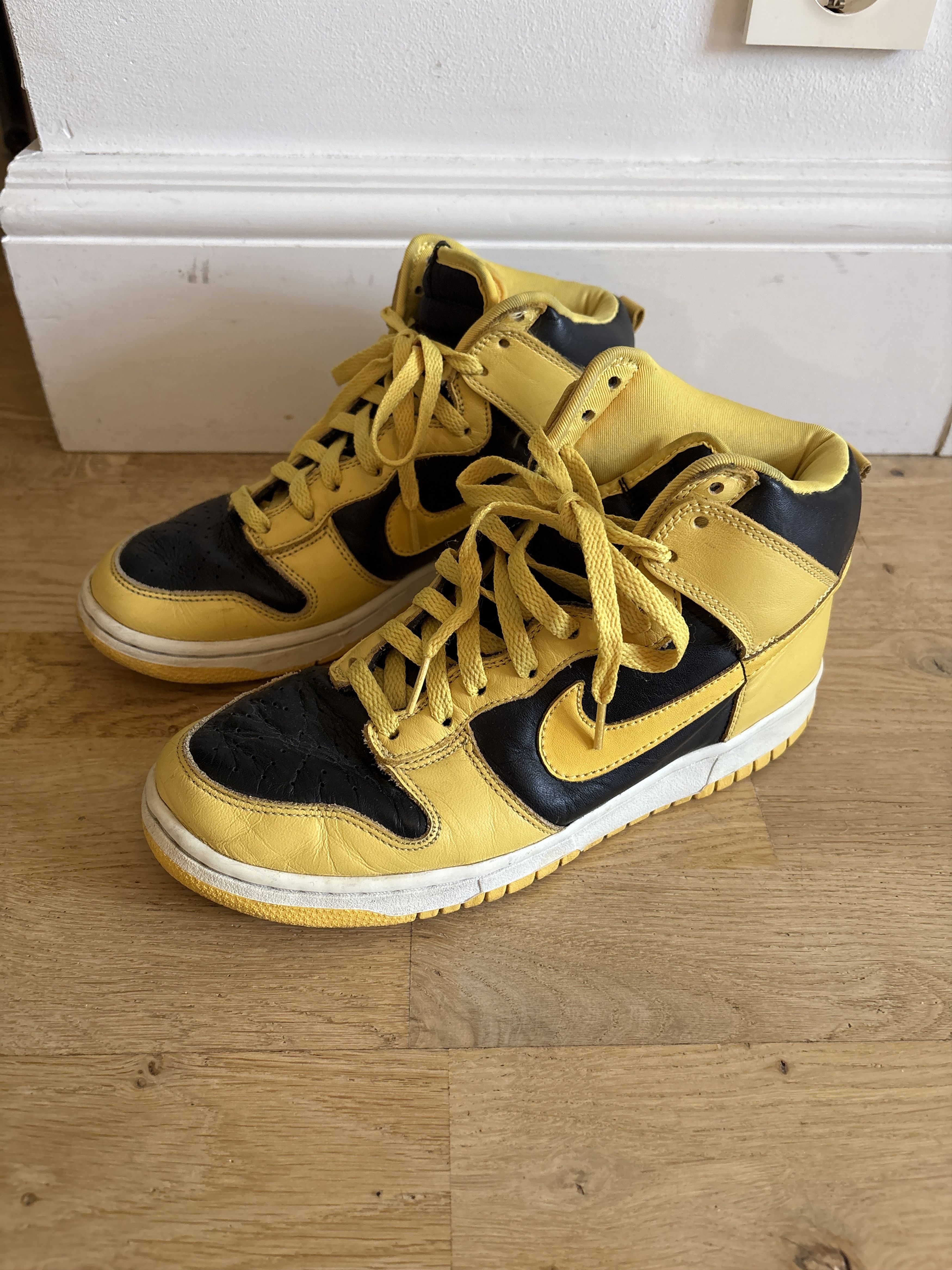 Nike Nike Dunk High "Goldenrod"/"Iowa" Retro Size US 8 / EU 41 - 1 Thumbnail