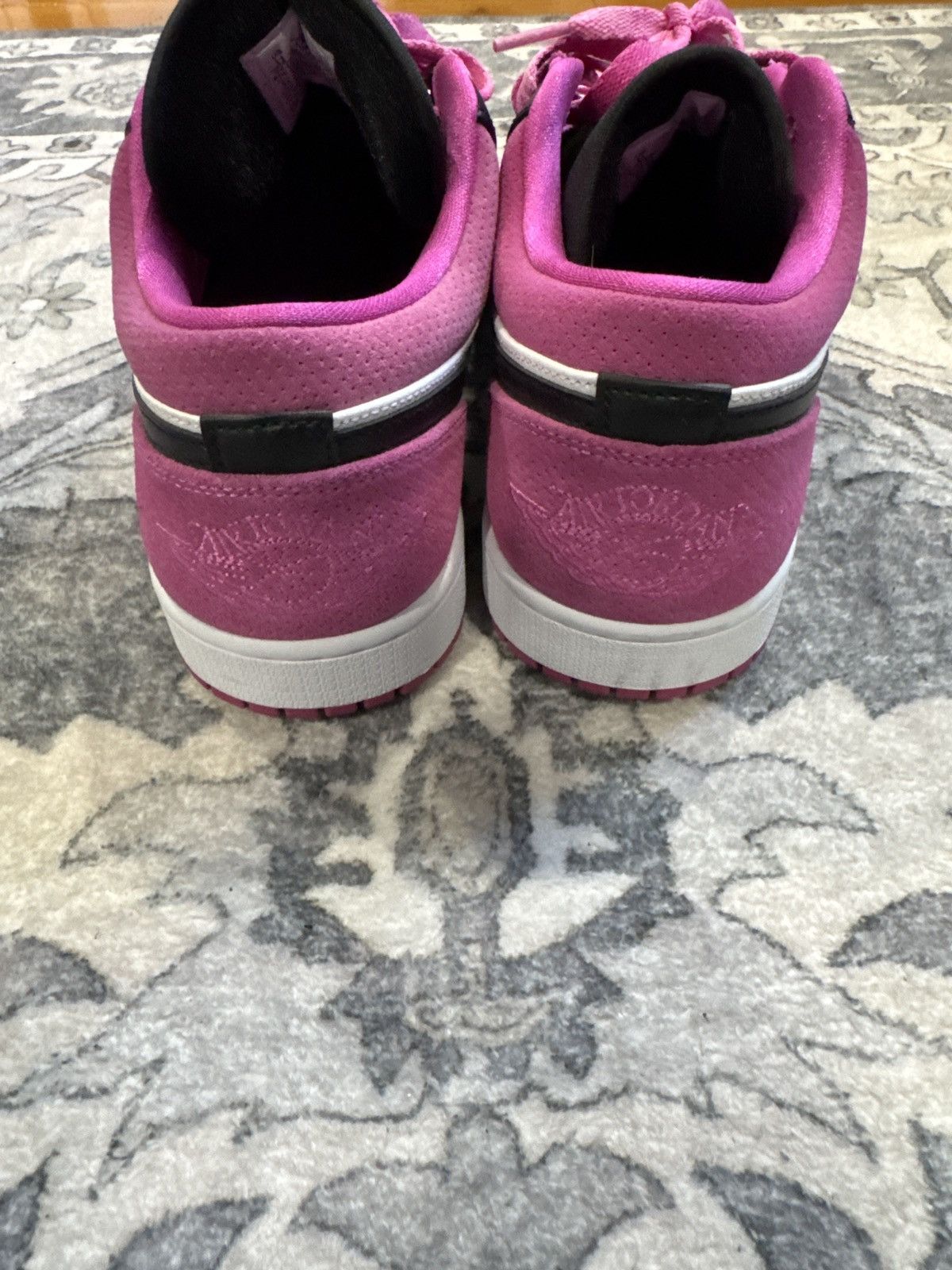 Jordan Brand Air Jordan 1 Low SE 'Fuchsia (Pink) Size US 11 / EU 44 - 5 Thumbnail