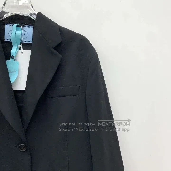Prada Prada Black Wool Lapel Single. Size US XS / EU 42 / 0 - 3 Thumbnail