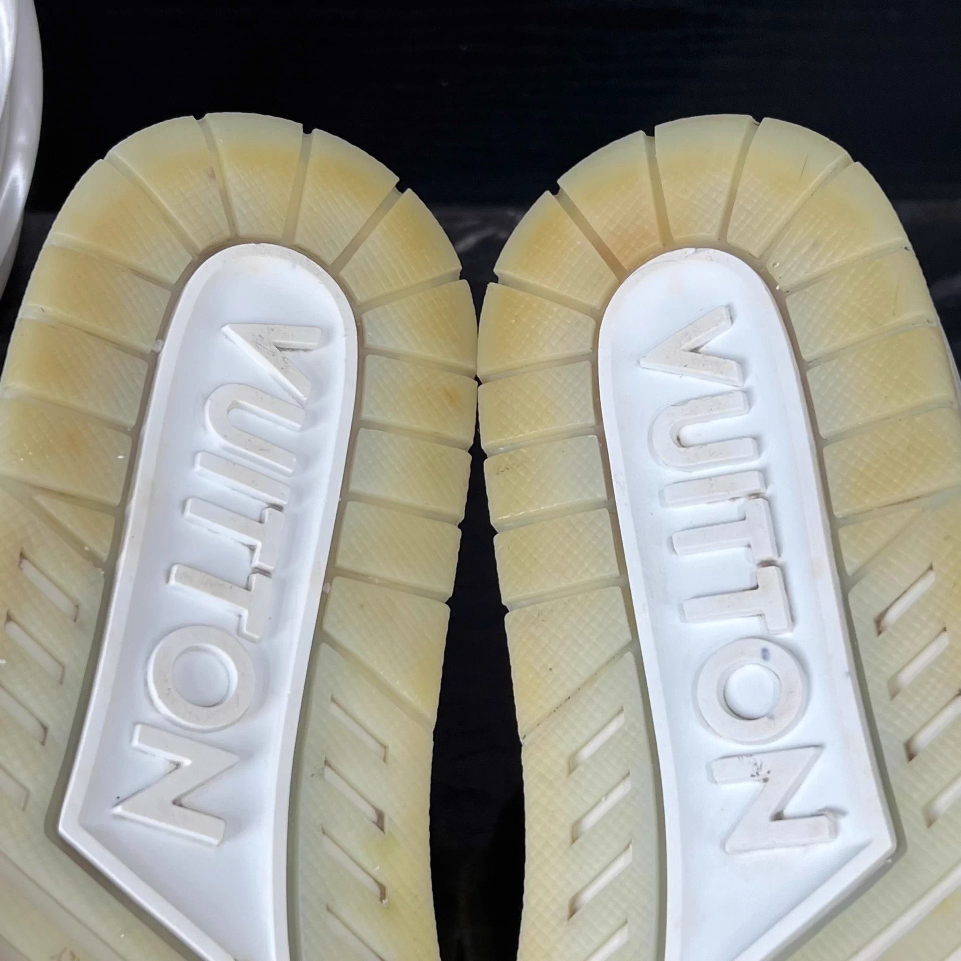Louis Vuitton LV Trainer White Cement colorblock 40.5 95% New Size US 7.5 / EU 40-41 - 6 Thumbnail