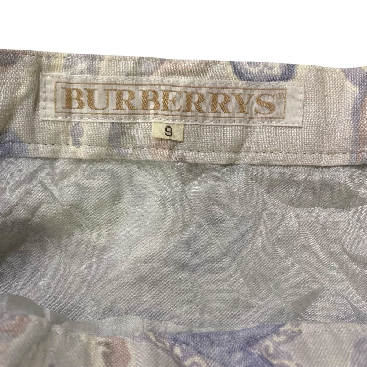 Burberry Vintage Burberry Floral Mini Skirt Made in Italy / Size 9 Size 26" / US 2 / IT 38 - 14 Thumbnail