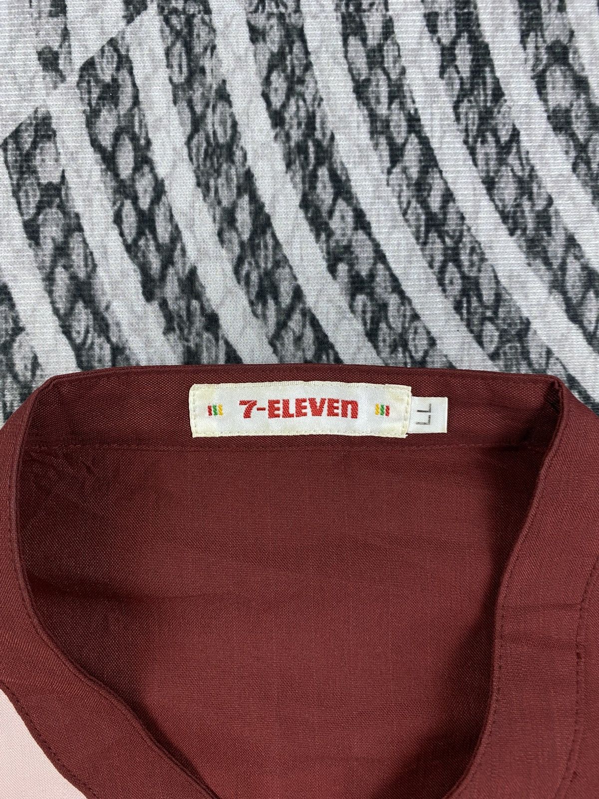 Japanese Brand Vintage 7 Eleven Uniform Zipper Maroon Jacket Size US M / EU 48-50 / 2 - 7 Thumbnail