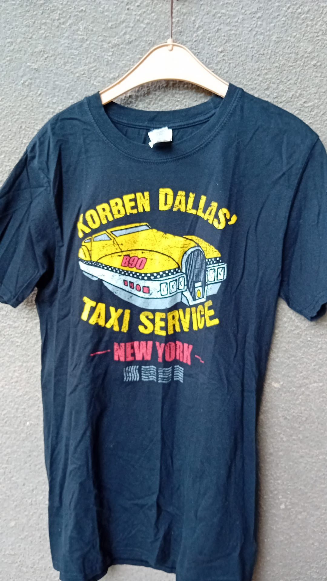 Gildan Korben Dallas Taxi Service The Fifth Element movie tee sz M Size US M / EU 48-50 / 2 - 6 Thumbnail