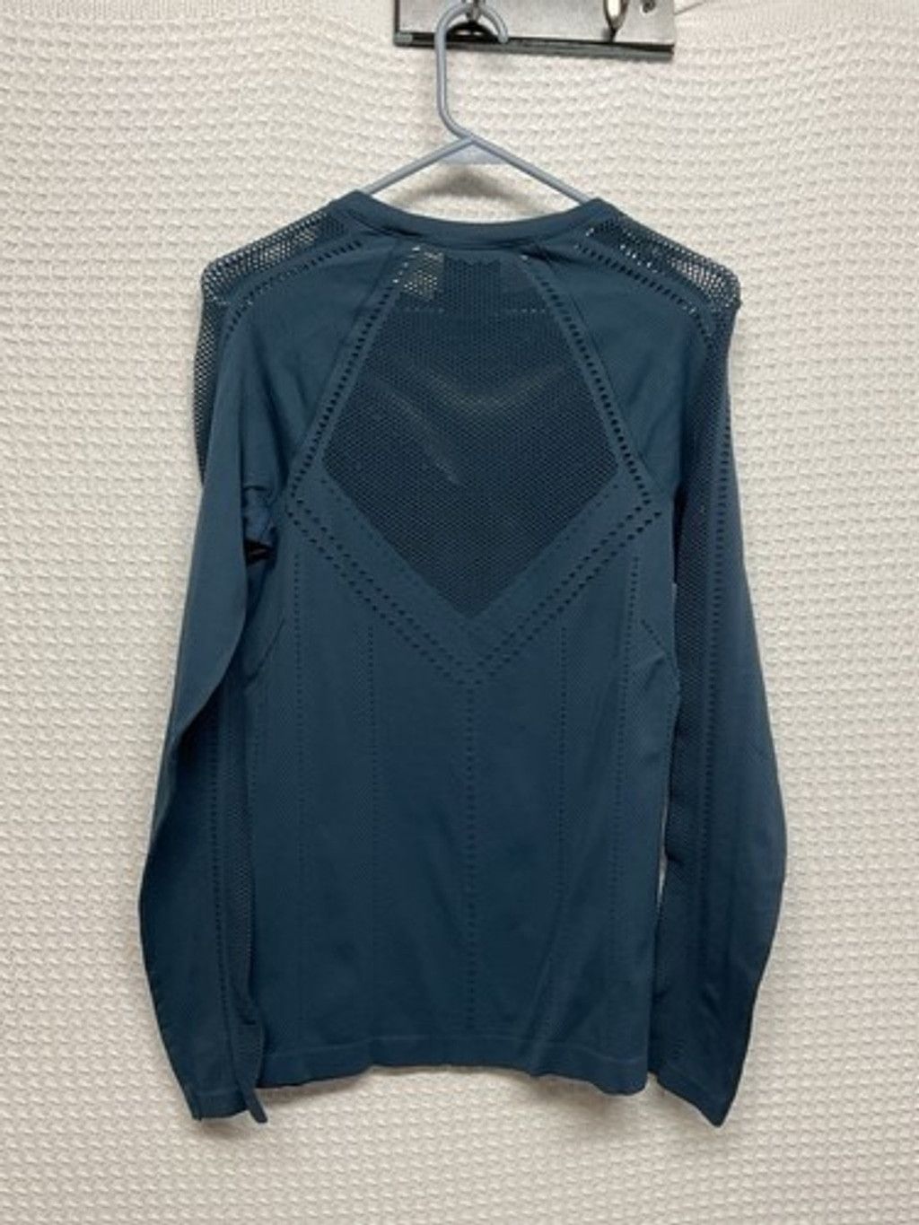Athleta Athleta Nordic Teal Oxygen Seamless Long Sl T-Shhirt Women L Size L / US 10 / IT 46 - 5 Thumbnail
