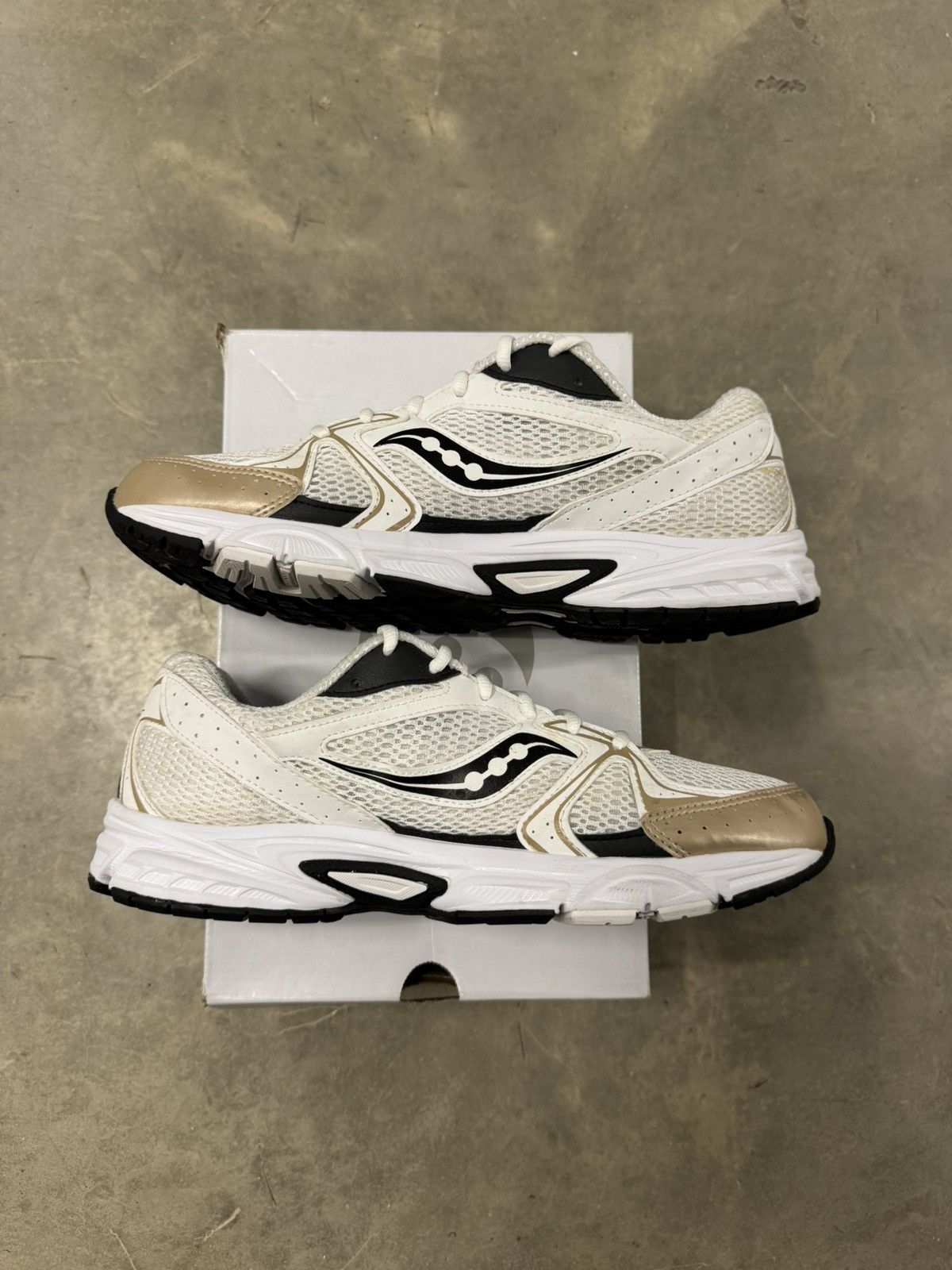 Saucony Saucony Ride Millenium White Gold Black Size 10.5 Size US 10.5 / EU 43-44 - 3 Thumbnail