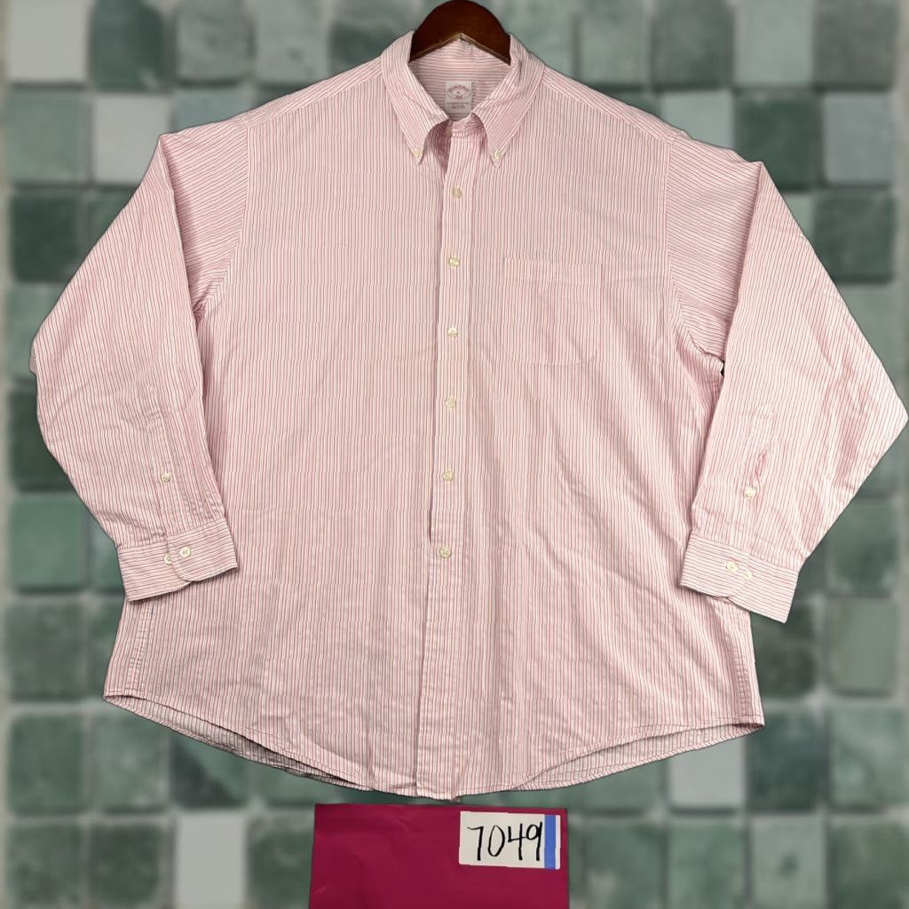 Brooks Brothers Brooks Brothers 346 Shirt XL Pink Striped Button-Up Long Sleeve Mens Size US XL / EU 56 / 4 - 1 Thumbnail