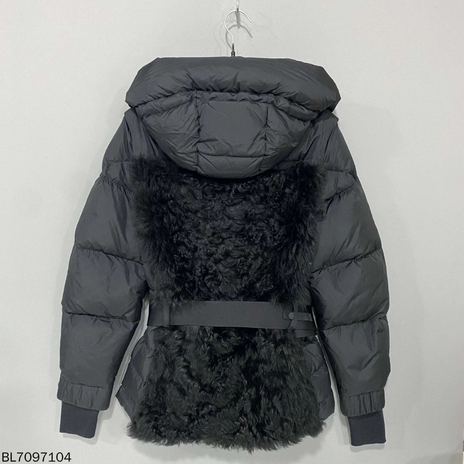 Moncler Moncler fur paneled ski belt 99 new women's 0 down coat Size XS / US 0-2 / IT 36-38 - 3 Thumbnail