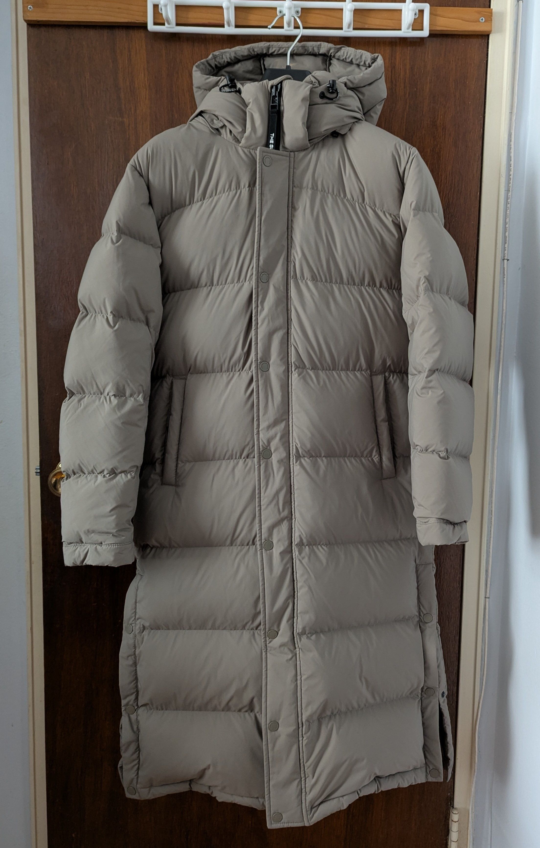 Aritzia The Super Puff Long - Climate - Taupe Size S / US 4 / IT 40 - 1 Thumbnail