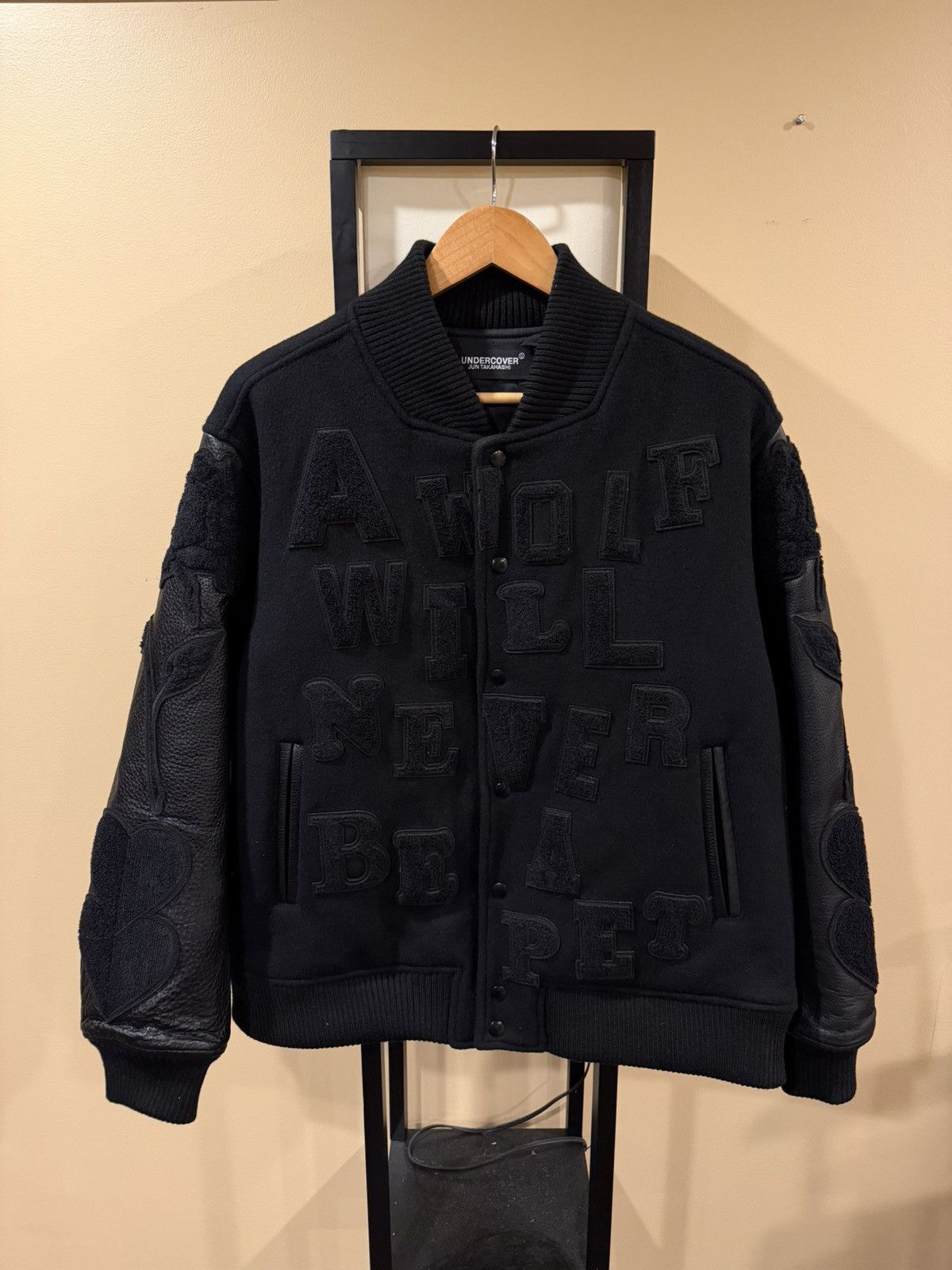 Undercover Undercover Black A Wolf Will Never Be A Pet Varsity Jacket Size US M / EU 48-50 / 2 - 24 Thumbnail