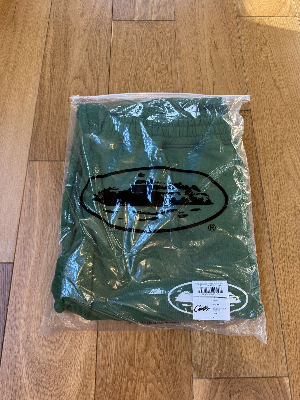 Corteiz Corteiz Alcatraz Puff Open Hem Sweatpants Green Size US 36 / EU 52 - 1 Thumbnail
