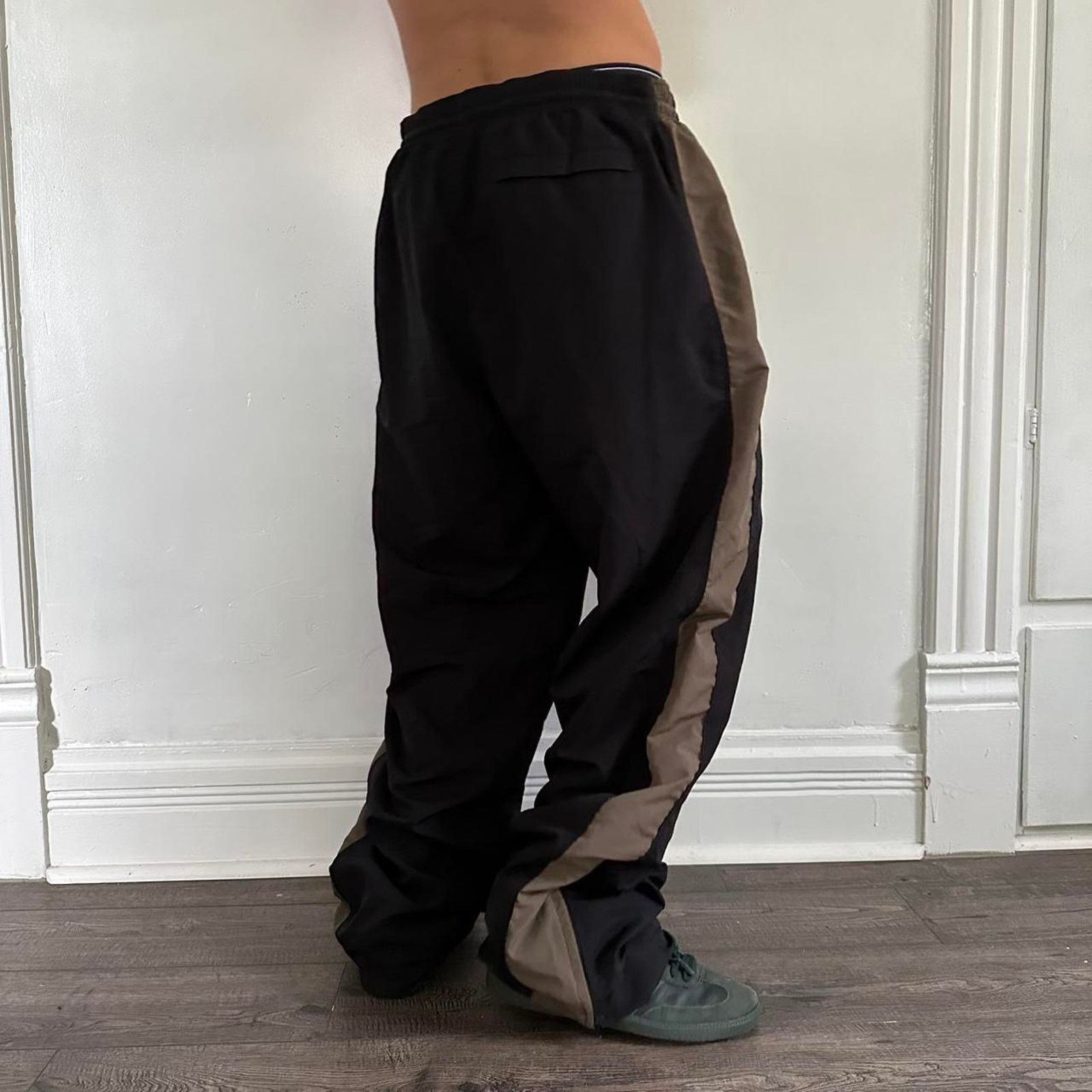 Nike × Vintage Vintage 90s Nike Swooshy Nylon Baggy Wide Leg Track Pant Size US 34 / EU 50 - 6 Thumbnail