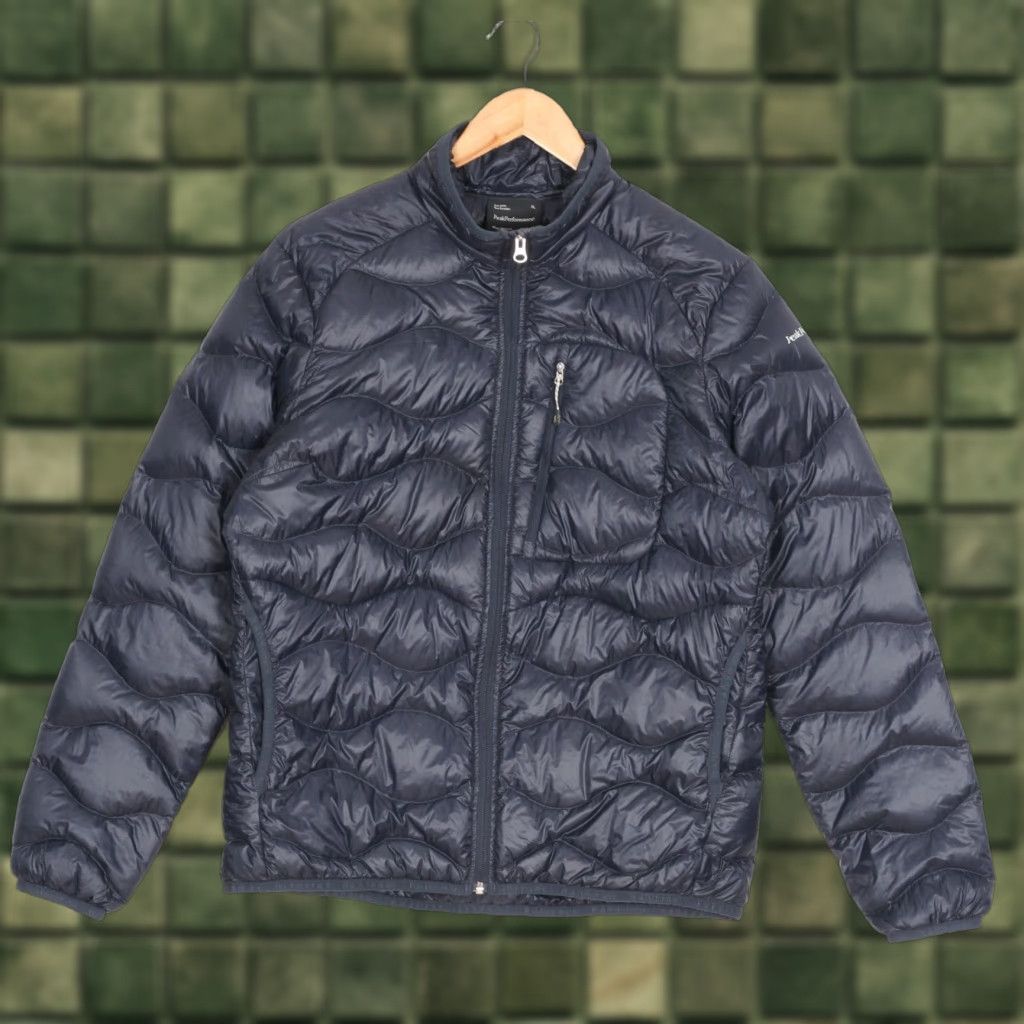 Peak Performance VINTAGE PEAK PERFORMANCE HELIUM Down Puffer Jacket Men XL MJ6441 Size US XL / EU 56 / 4 - 1 Thumbnail