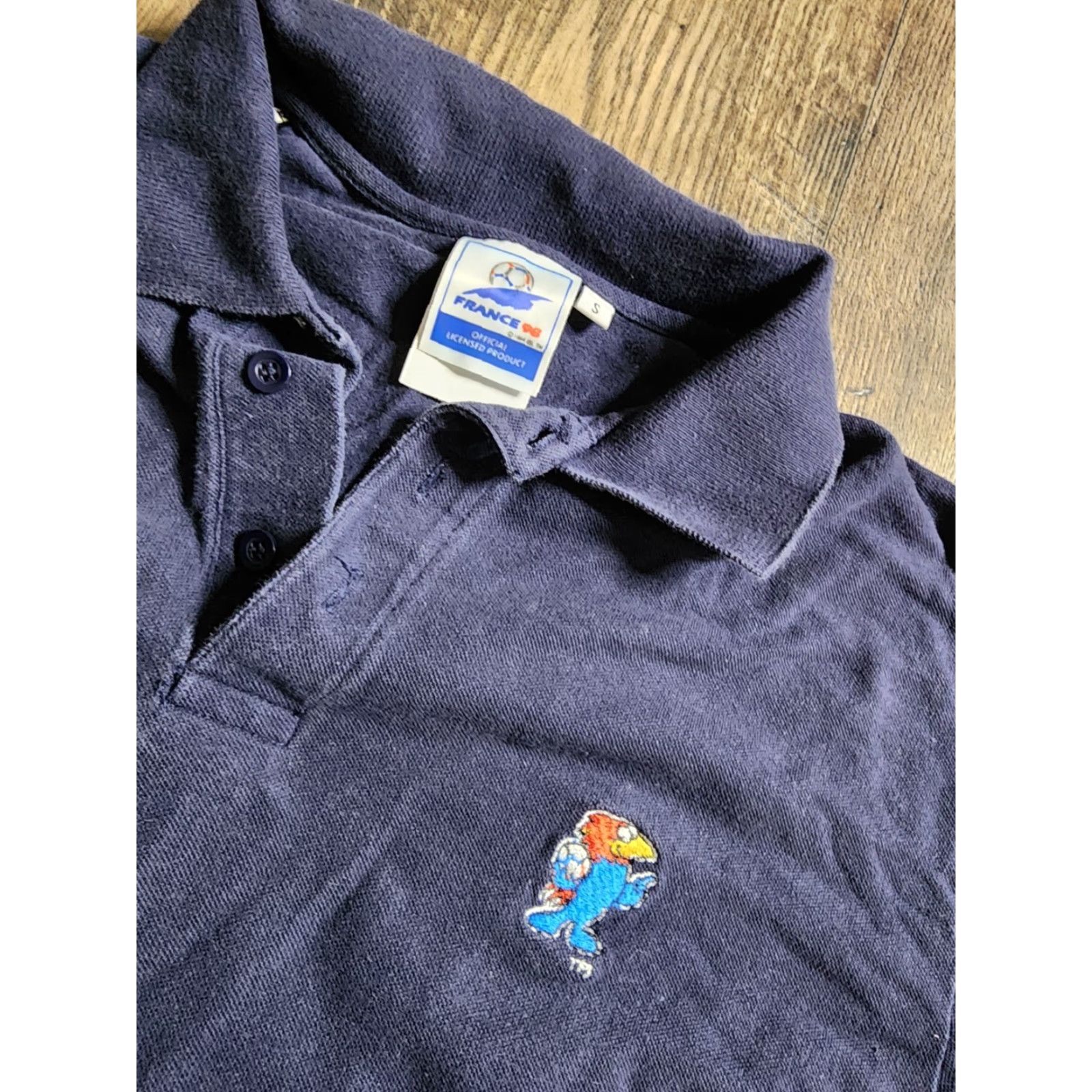 Vintage VINTAGE France 98 Polo Shirt Mens S Blue 100% Cotton Soccer Gift Logo Slim Short Sleeve Collared Shirt Size US S / EU 44-46 / 1 - 4 Thumbnail
