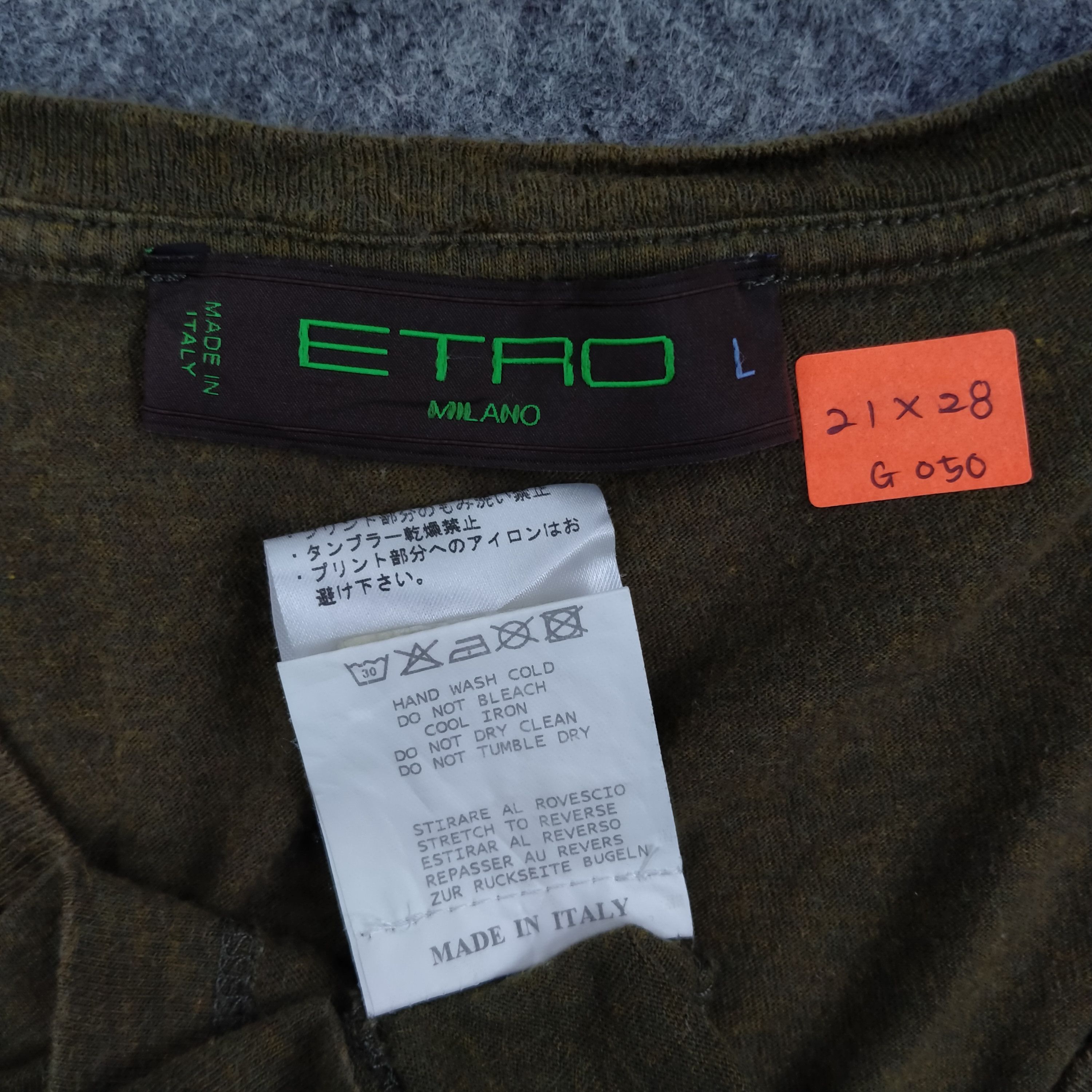Etro Vintage Etro Rare Design Large Tshirt - G050 Size US L / EU 52-54 / 3 - 5 Thumbnail