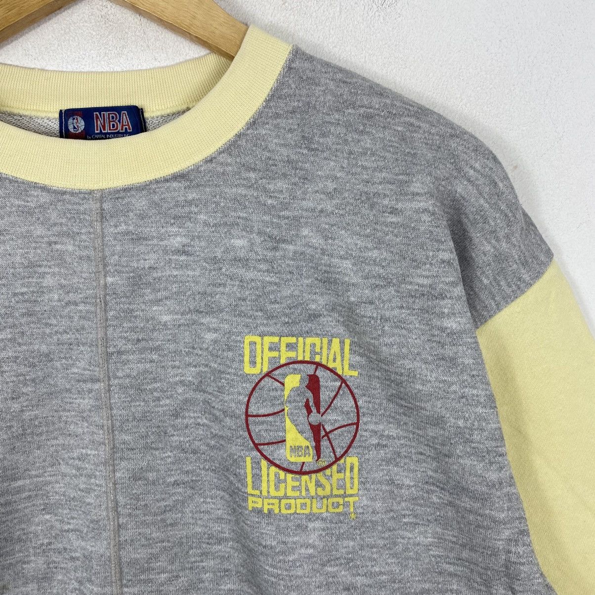 NBA Vtg 90s NBA Capital Industry Tokyo Colorblock Sweatshirt Size US M / EU 48-50 / 2 - 4 Thumbnail