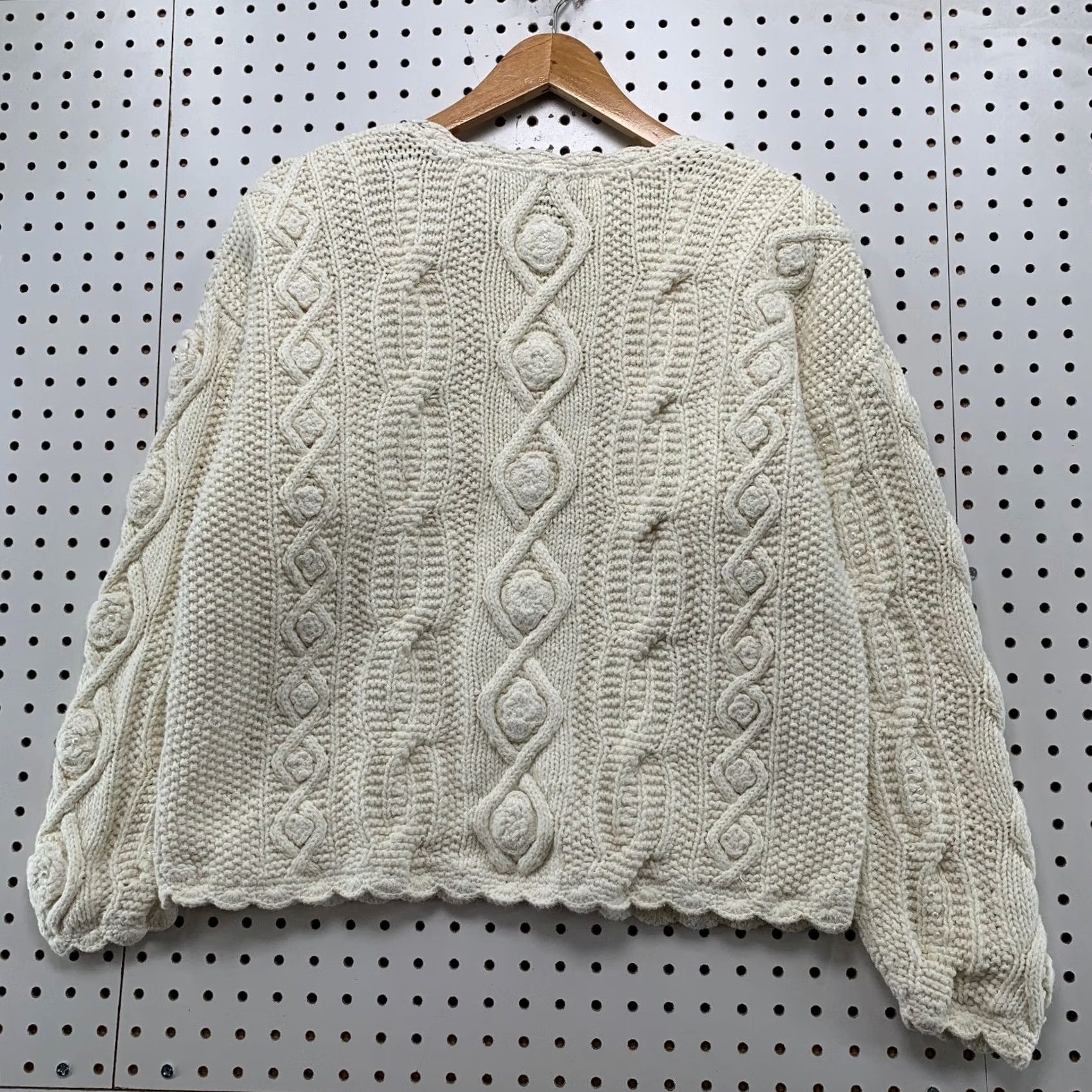 Express VINTAGE Express Shirt Womens M White Floral Cable Knit Pullover 90s Mens Women Size M / US 6-8 / IT 42-44 - 2 Thumbnail