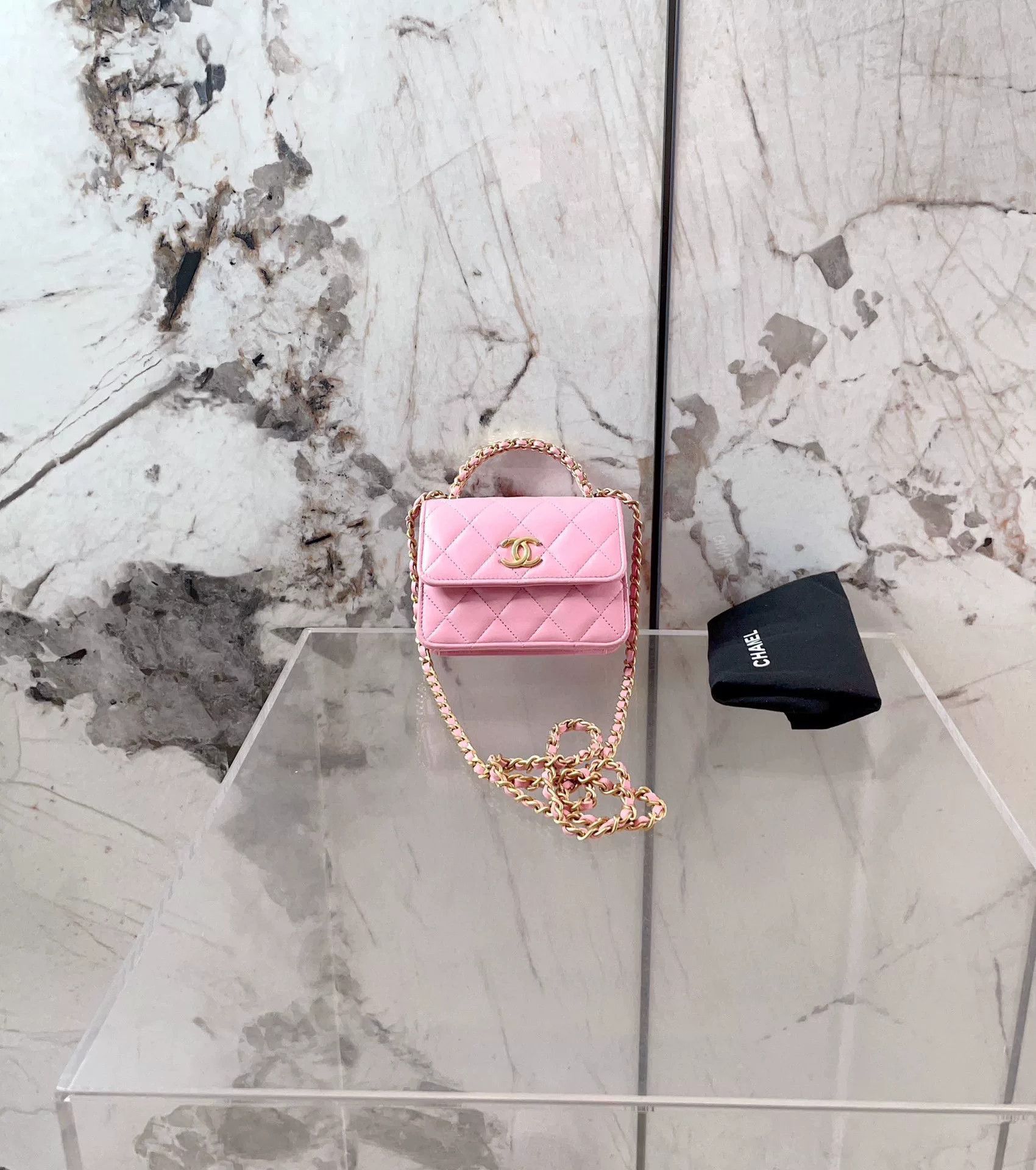 Chanel Pre-loved Bag Very good condition Size ONE SIZE - 1 Thumbnail