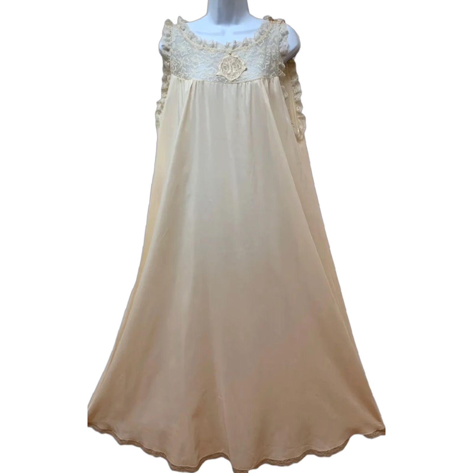 Vintage VINTAGE Najla New York Silky Crepe Lace Full Length Nightgown M Beige 1970s USA NOS Size ONE SIZE - 1 Thumbnail