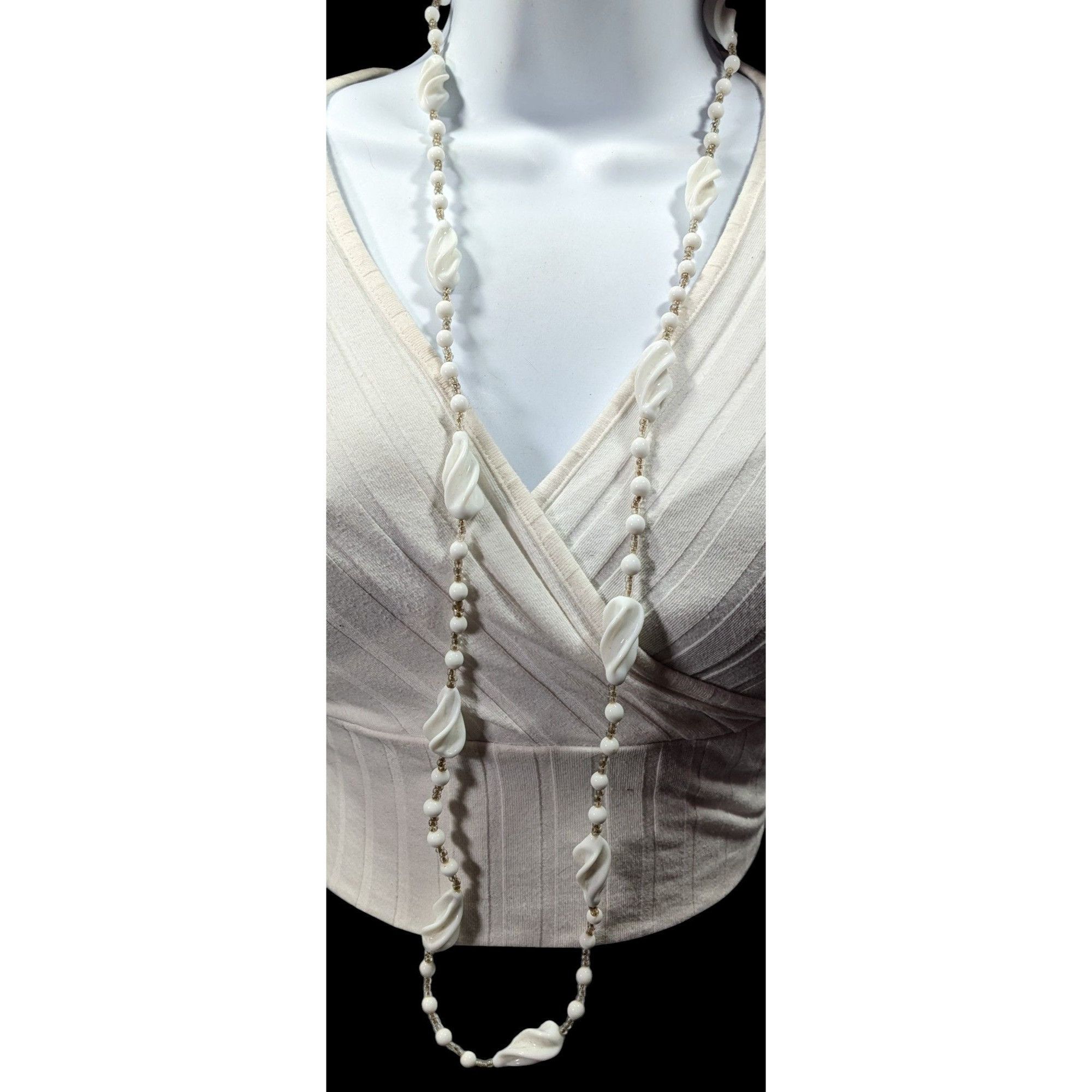 Other Vintage White Lucite And Glass Beaded Necklace Size ONE SIZE - 5 Thumbnail