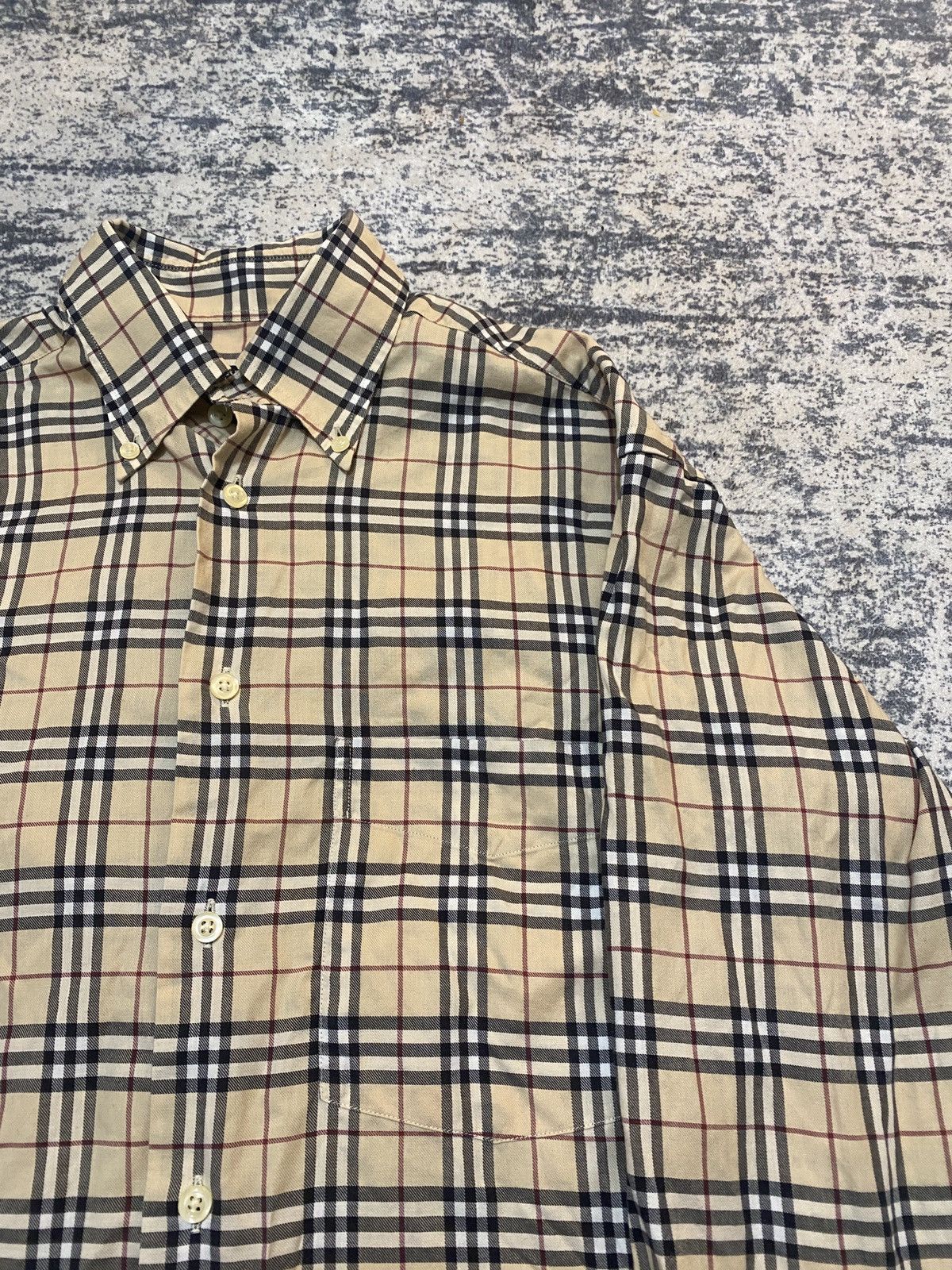 Burberry Burberry luxury fullprint nova check shirt button up Size US M / EU 48-50 / 2 - 5 Thumbnail