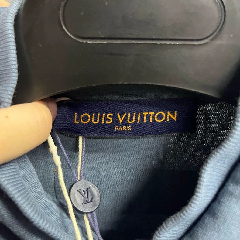 Louis Vuitton Louis Vuitton Blue flocked logo printed knit short sleeve s Size US L / EU 52-54 / 3 - 2 Thumbnail