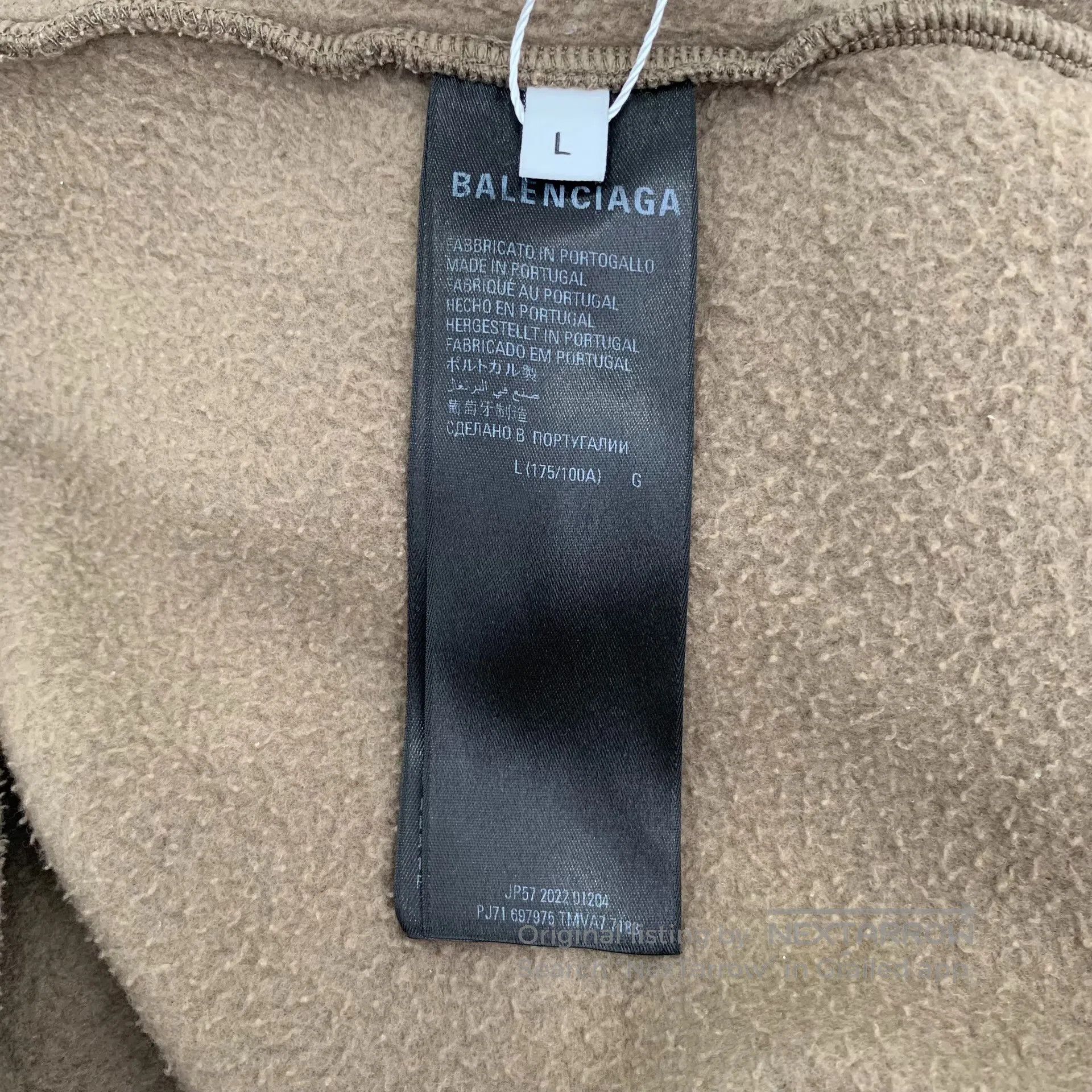 Balenciaga Balenciaga Caramel logo lettering printed round neck long Size US L / EU 52-54 / 3 - 6 Thumbnail