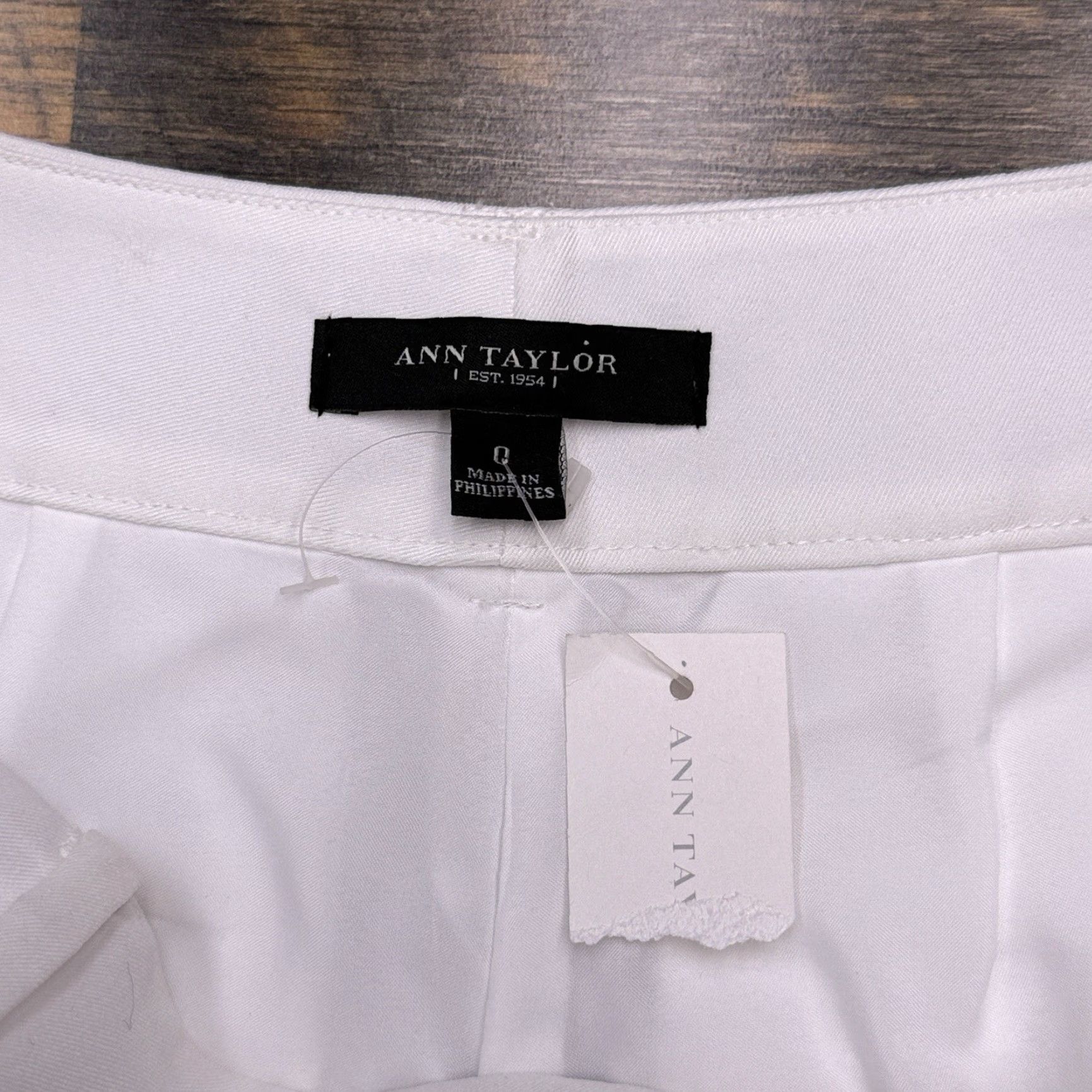 Ann Taylor Ann Taylor Ankle Pants Womens 0 White Mid Rise Stretch Zip Workwear, Party/Cocktail, Travel Regular Fit Size 25" / US 0 / IT 36 - 4 Thumbnail