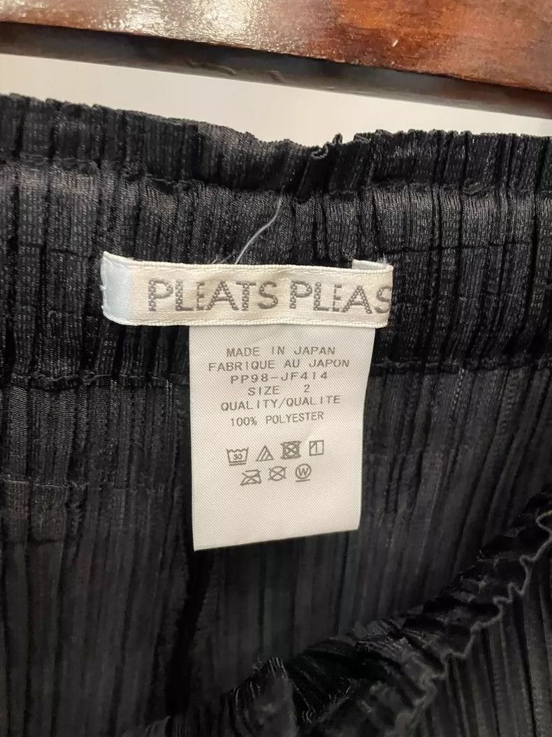 Issey Miyake Issey Miyake size:2 Black pleated pants Size 42" / US 20 - 2 Thumbnail