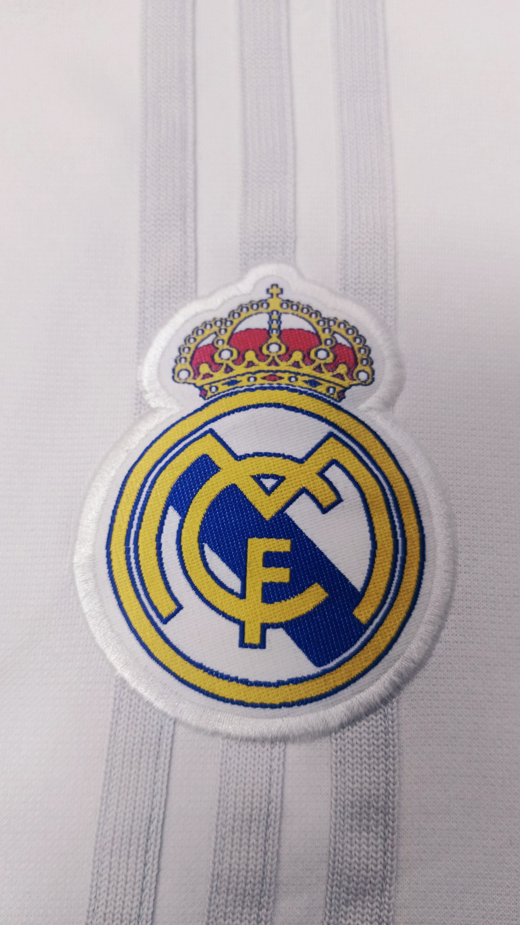Adidas Vintage Adidas Real Madrid Sweater Size US L / EU 52-54 / 3 - 4 Thumbnail