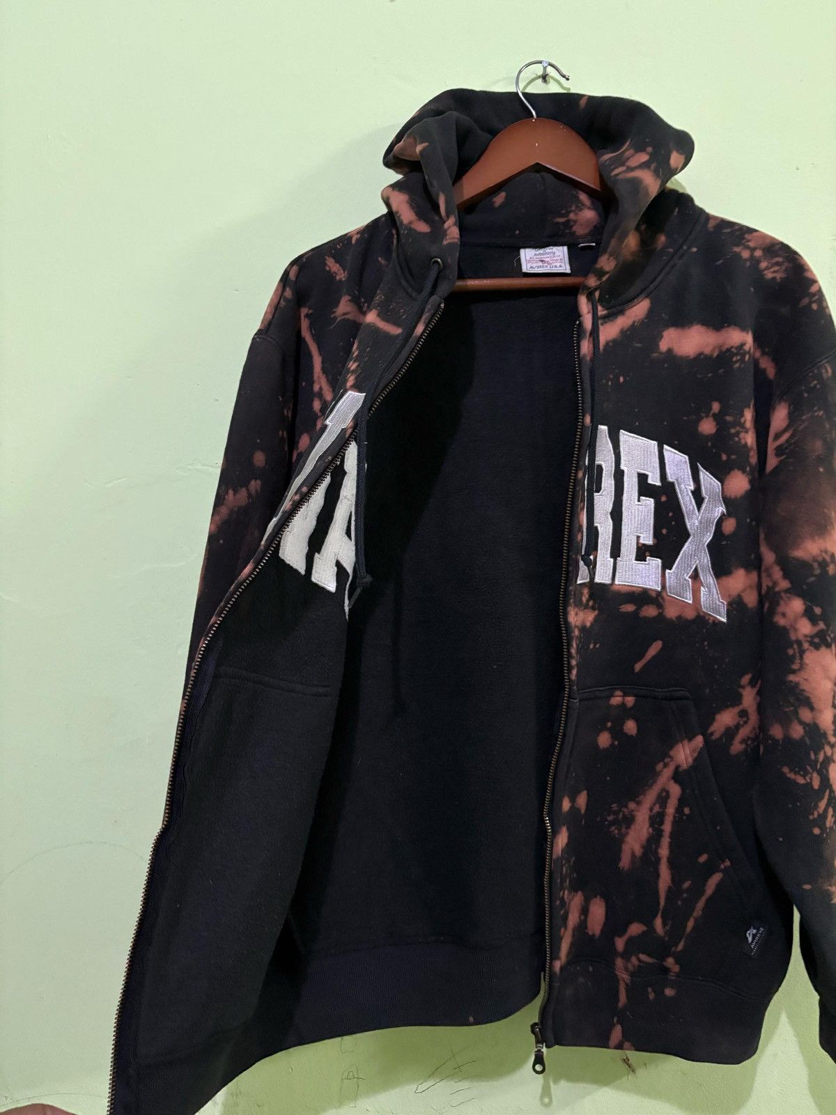 Avirex × Vintage Vintage Avirex Hoodie Embroidery Logo Acid Washed Design Size US L / EU 52-54 / 3 - 4 Thumbnail