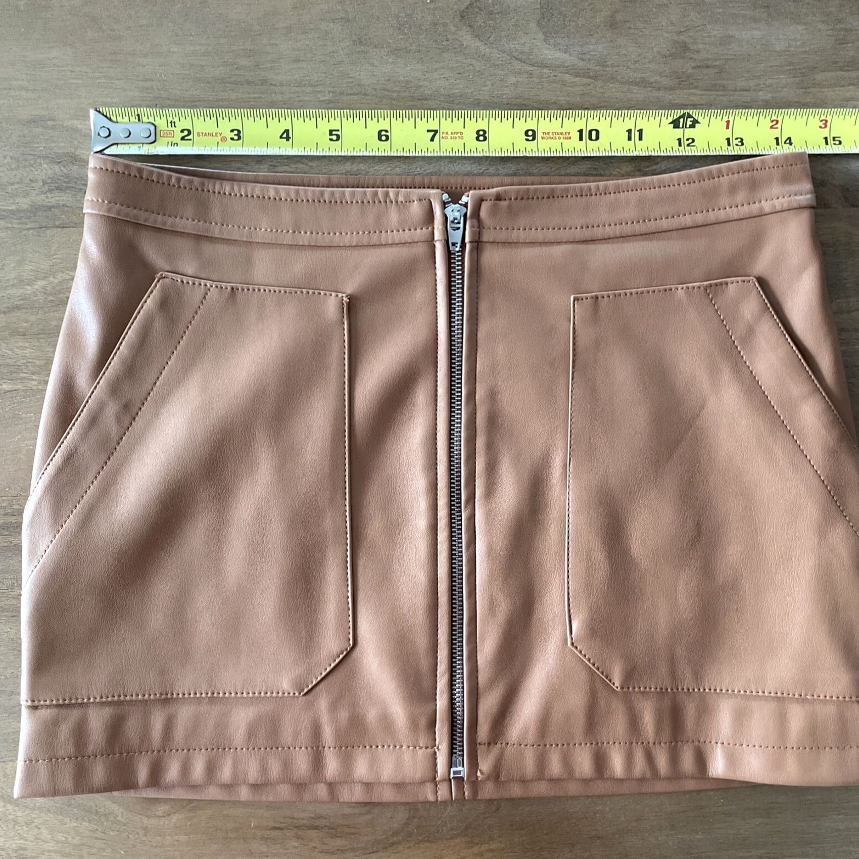 Free People VINTAGE Free People Maya Mod Vegan Faux Leather Mini Skirt Women Size 2 Tan Zip Up Wrap Size 26" / US 2 / IT 38 - 7 Thumbnail