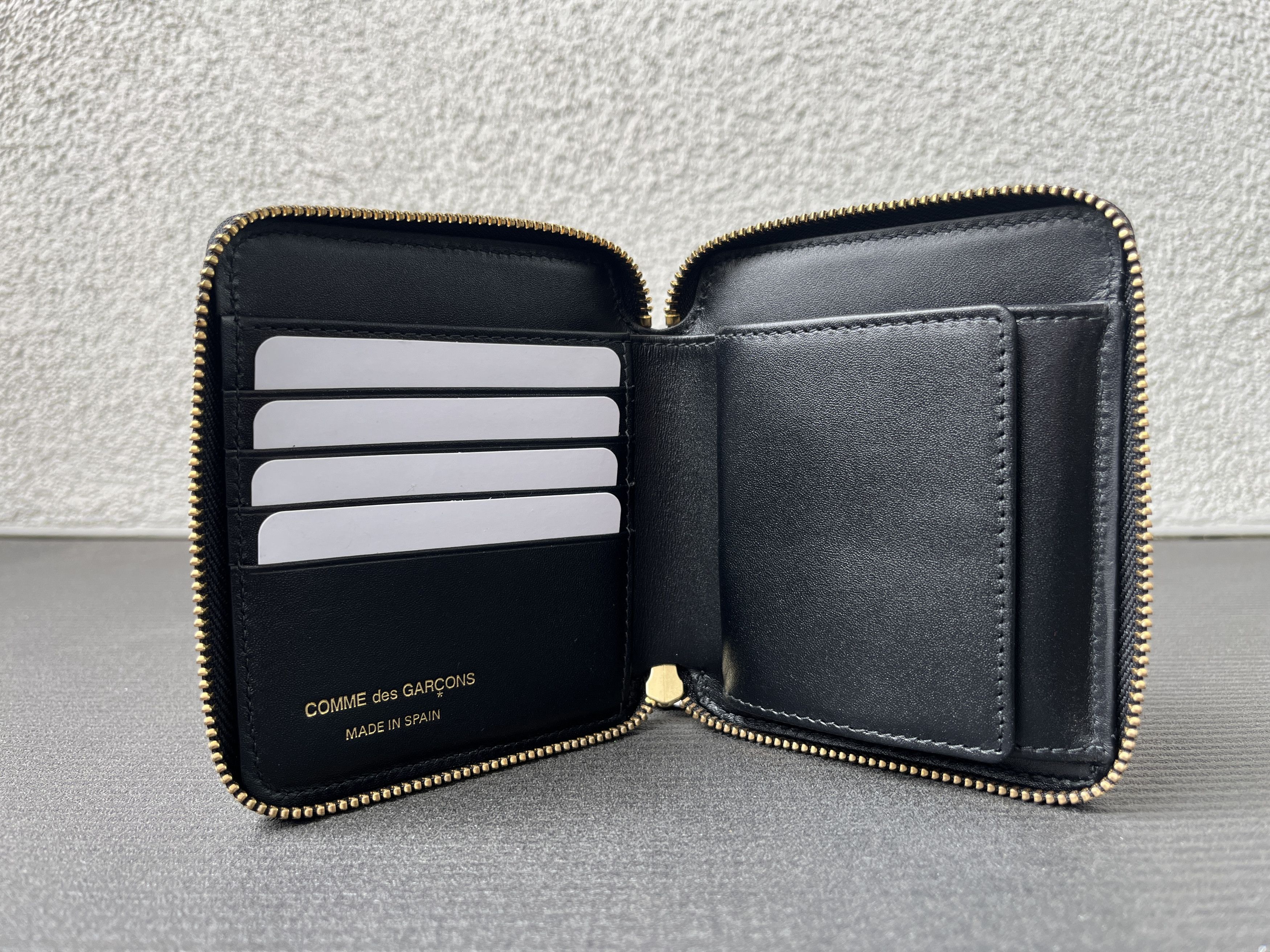 Comme des Garcons Comme des Garcons Embossed Grid Full Zip Around Wallet Size ONE SIZE - 4 Thumbnail