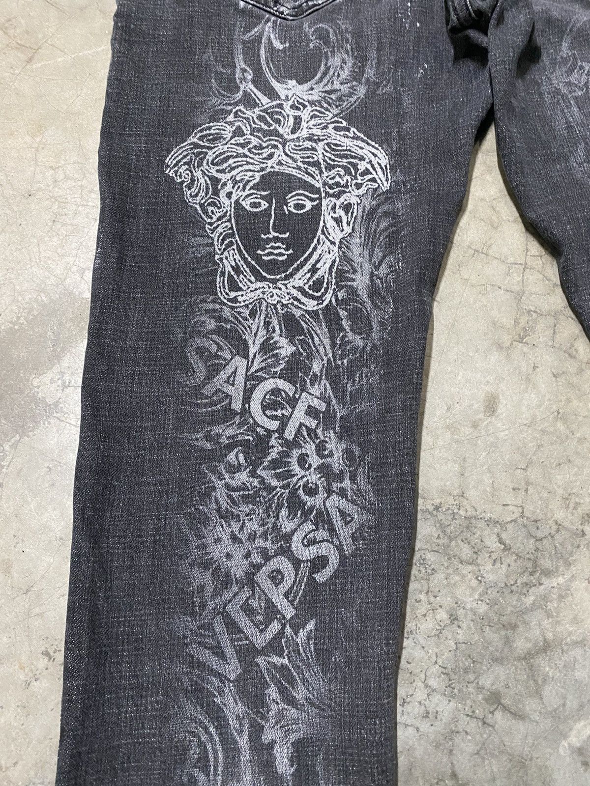 Japanese Brand × Vintage 💥last call💥Japanese Denim Versace Painted Slim Stretch p96 Size US 32 / EU 48 - 14 Thumbnail