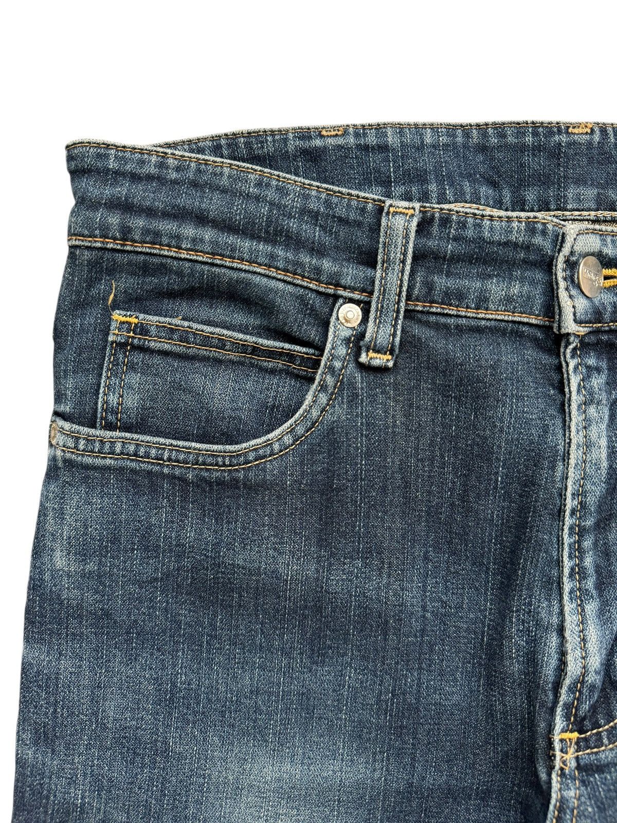 Wrangler VINTAGE WRANGLER DISTRESSED DENIM JEANS Size US 33 - 7 Thumbnail