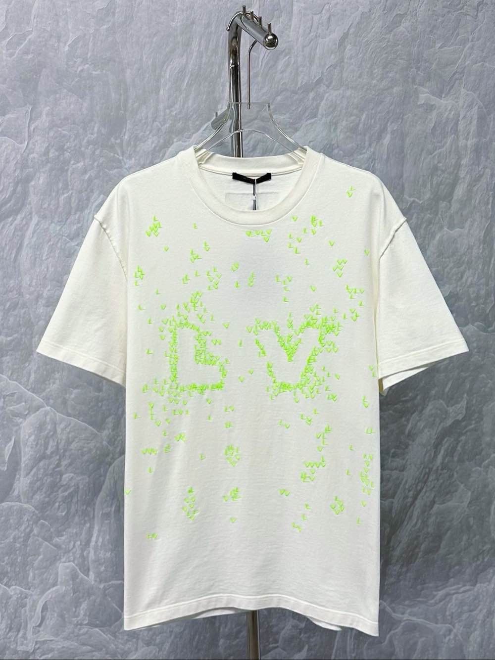 Louis Vuitton Louis Vuitton LV Spread Embroidery T-Shirt Size XXL Size US XXL / EU 58 / 5 - 1 Thumbnail