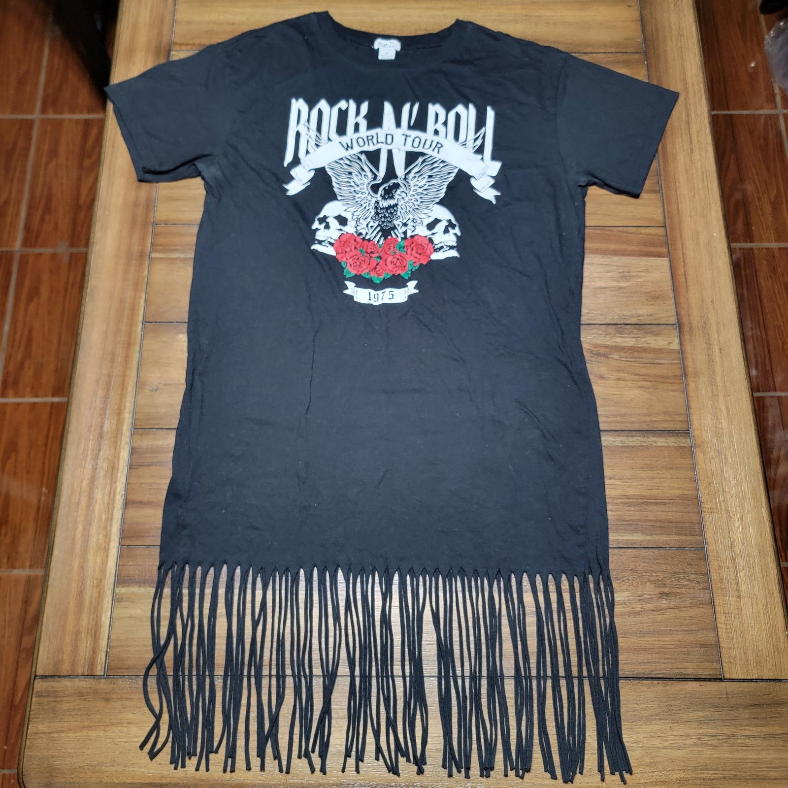 rue21 Rue21 Tee w/ Hem Fringe "R&R World Tour 1975" - Size Medium Size M / US 6-8 / IT 42-44 - 1 Thumbnail
