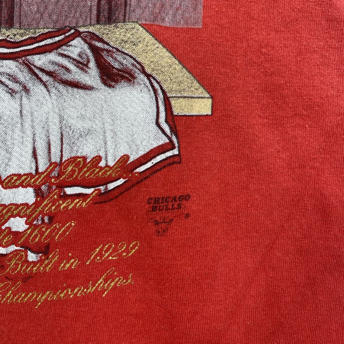 NBA Vtg 1991 Chicago Bulls Nutmeg Mills Locker Room T-Shirt L Size US L / EU 52-54 / 3 - 5 Thumbnail